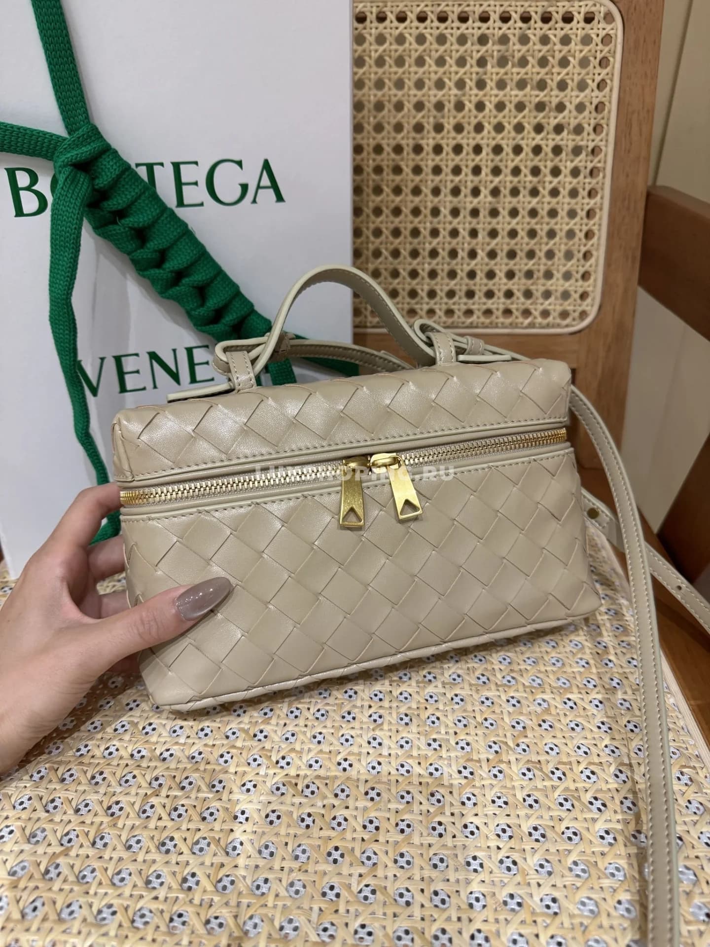 Сумка Bottega Veneta Bang Bang Sea Salt - фото 3