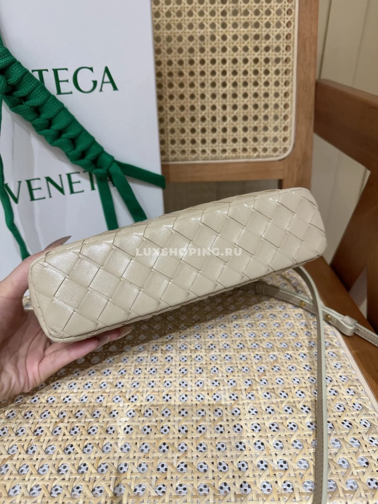 Сумка Bottega Veneta Bang Bang Sea Salt - фото 4