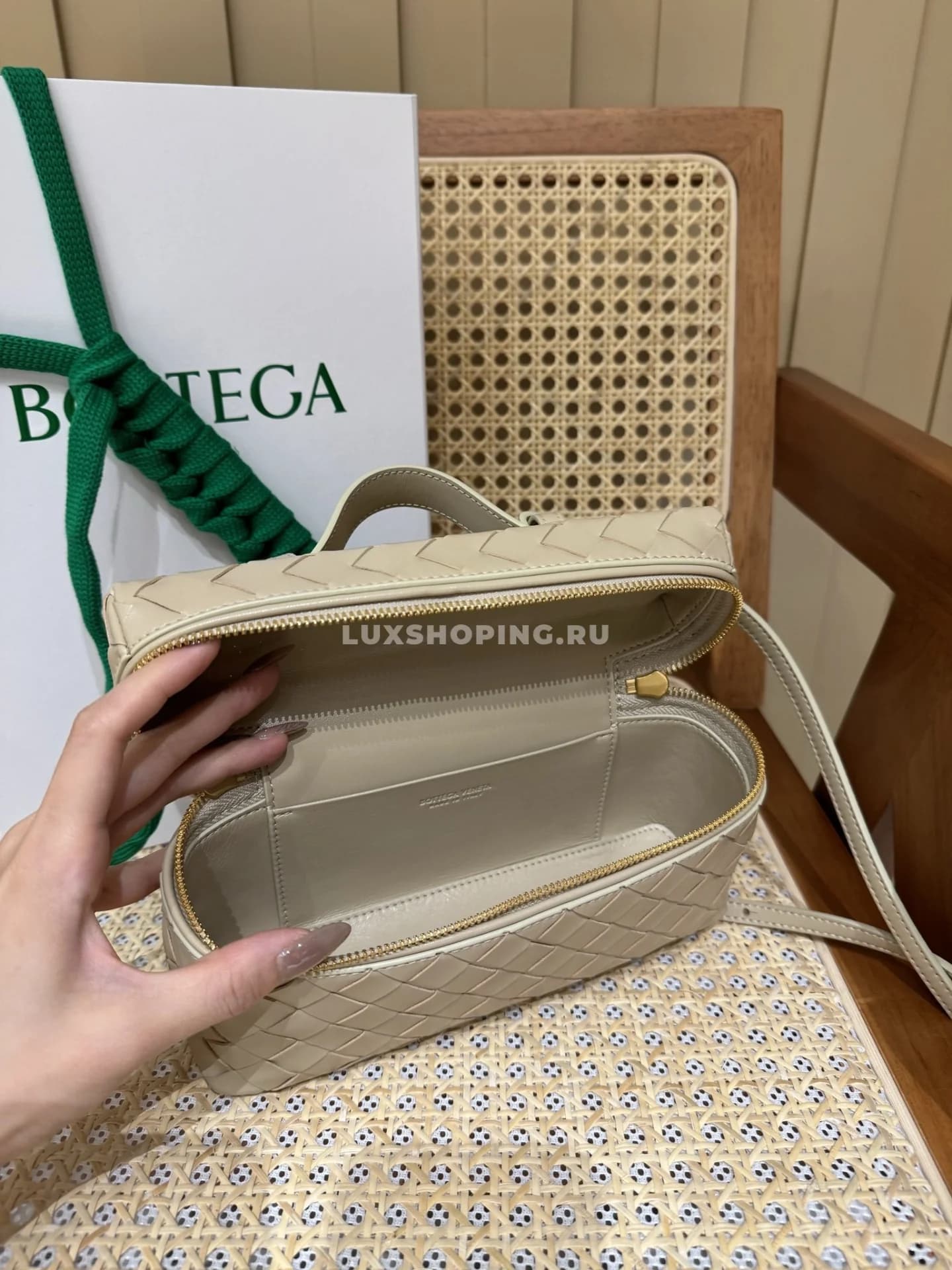Сумка Bottega Veneta Bang Bang Sea Salt - фото 6