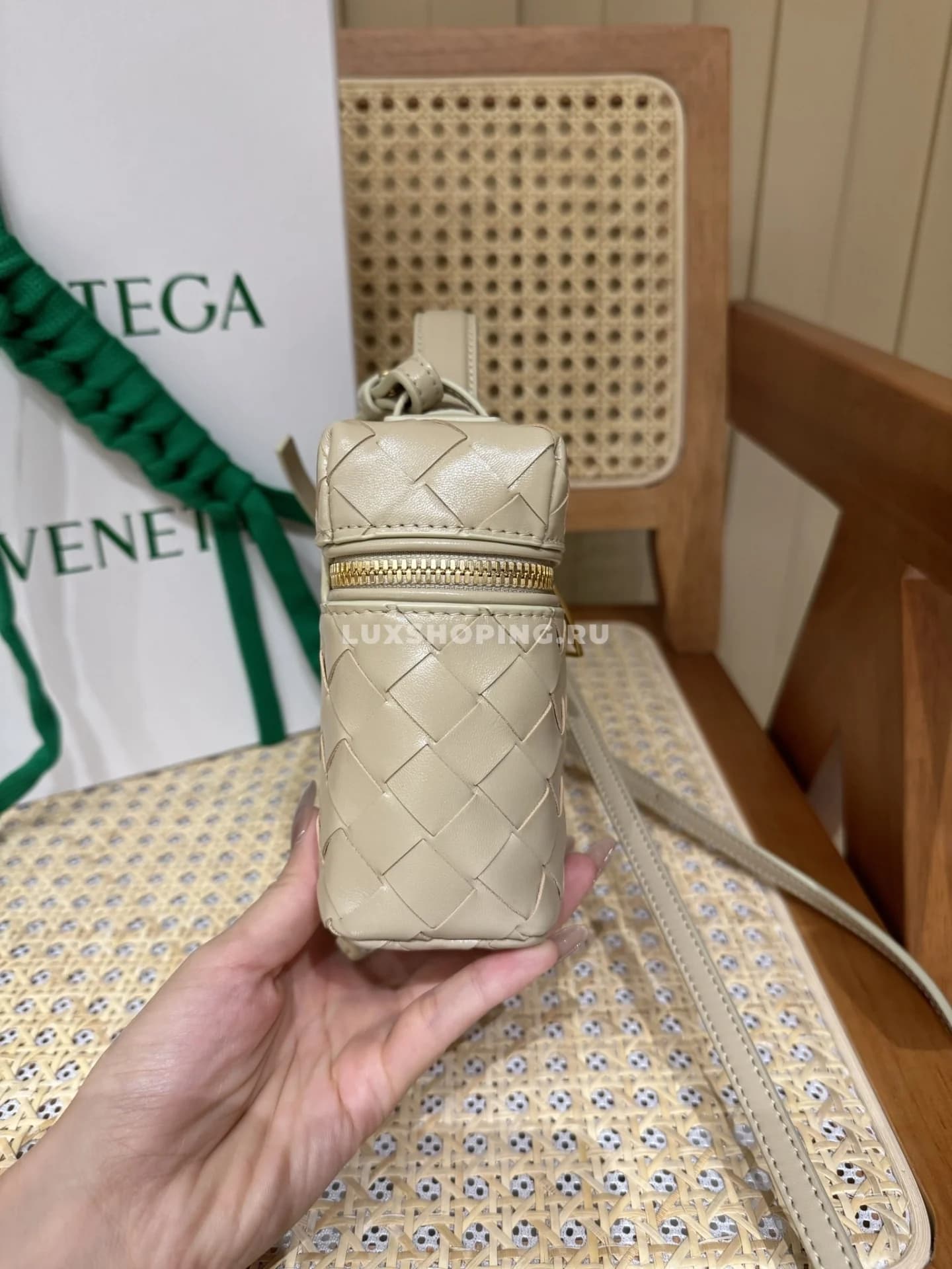 Сумка Bottega Veneta Bang Bang Sea Salt - фото 9