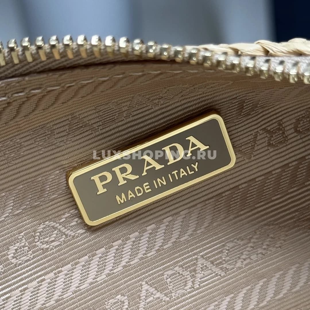 Сумка-луна Prada плетеная из рафии 22,5×18,5×6 см - фото 2