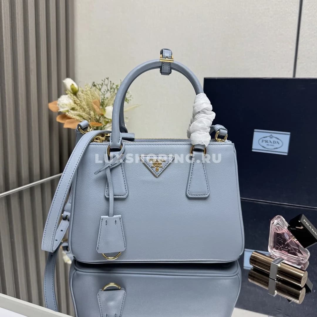 Сумка Prada Galleria Light Blue маленький размер 24,5×16,5×11 см - фото 9