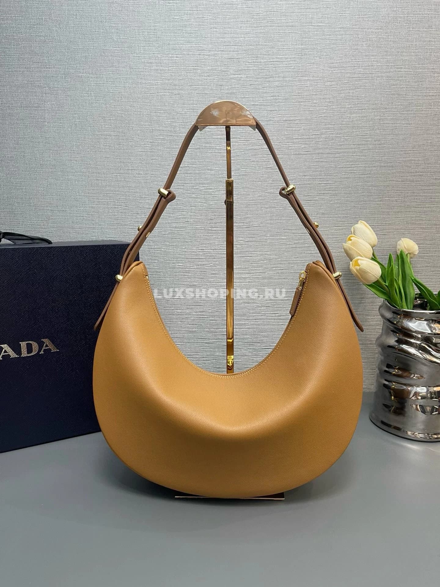 PRADA Moon Bag Карамель 35×22.5×8 см - фото 3