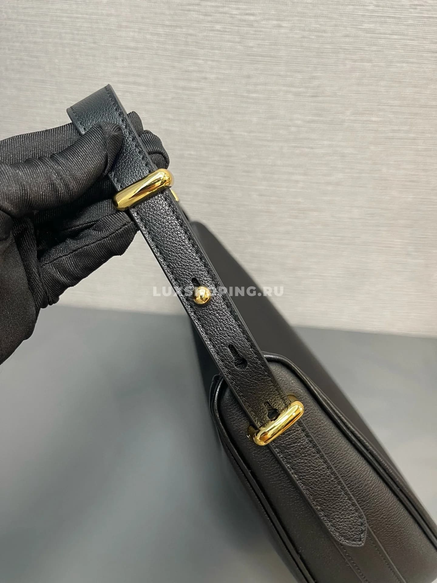 PRADA Moon Bag Черная 35×22.5×8 см - фото 6