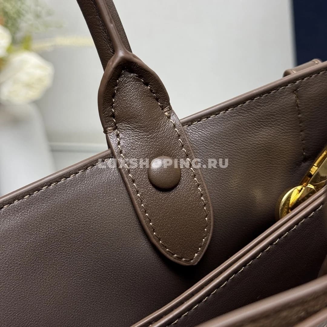 Сумка Prada Buckle коричневая из замши с ремешком 35×25×13 см - фото 10