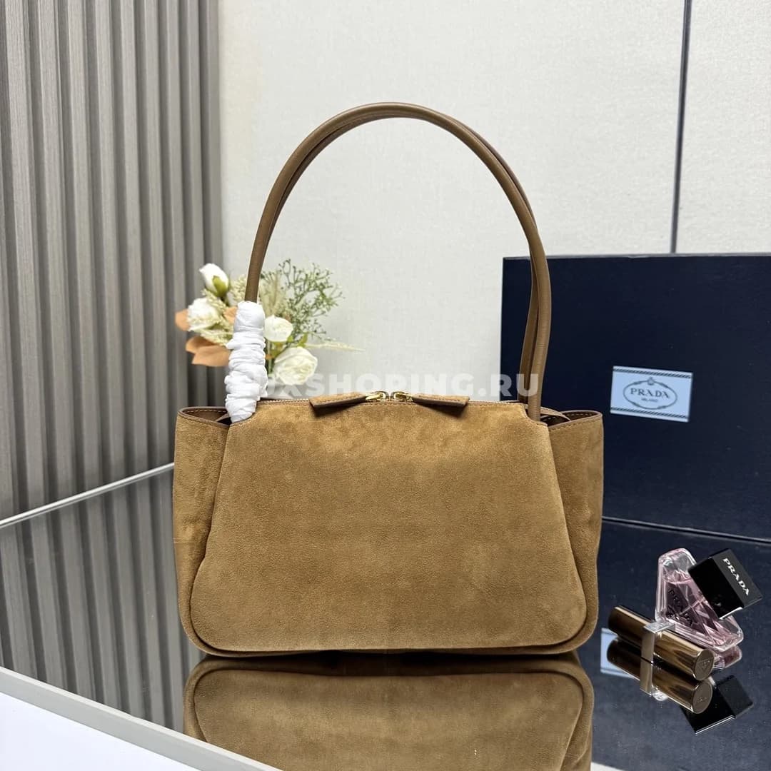 Сумка через плечо Prada Darling из замши, карамельная 28×18×11 см - фото 2