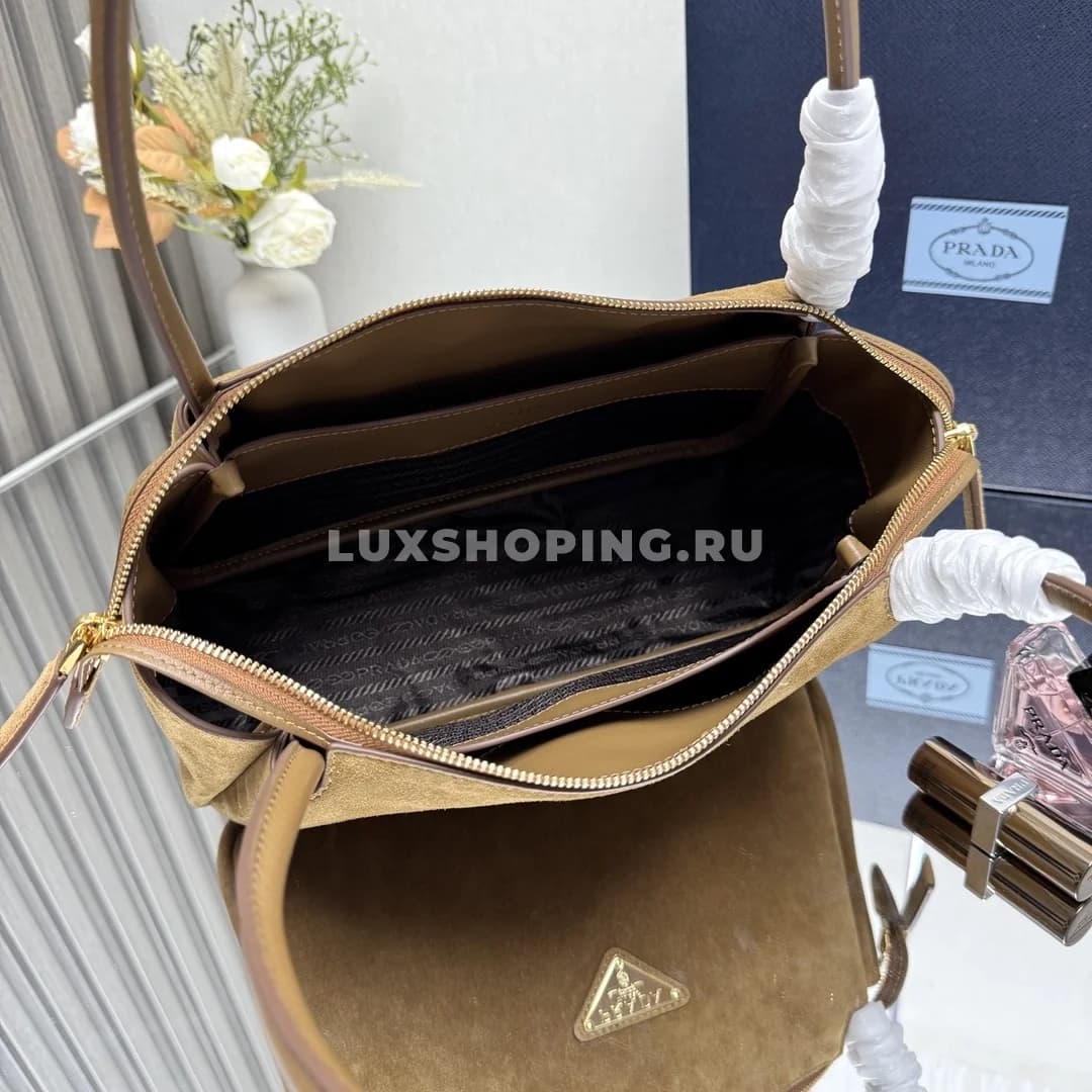Сумка через плечо Prada Darling из замши, карамельная 28×18×11 см - фото 4