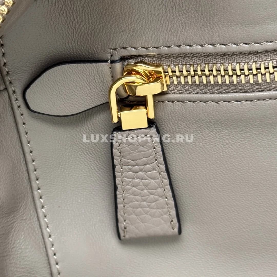 Сумка Prada прямоугольная из кожи серая 29×14×8,5 см - фото 10