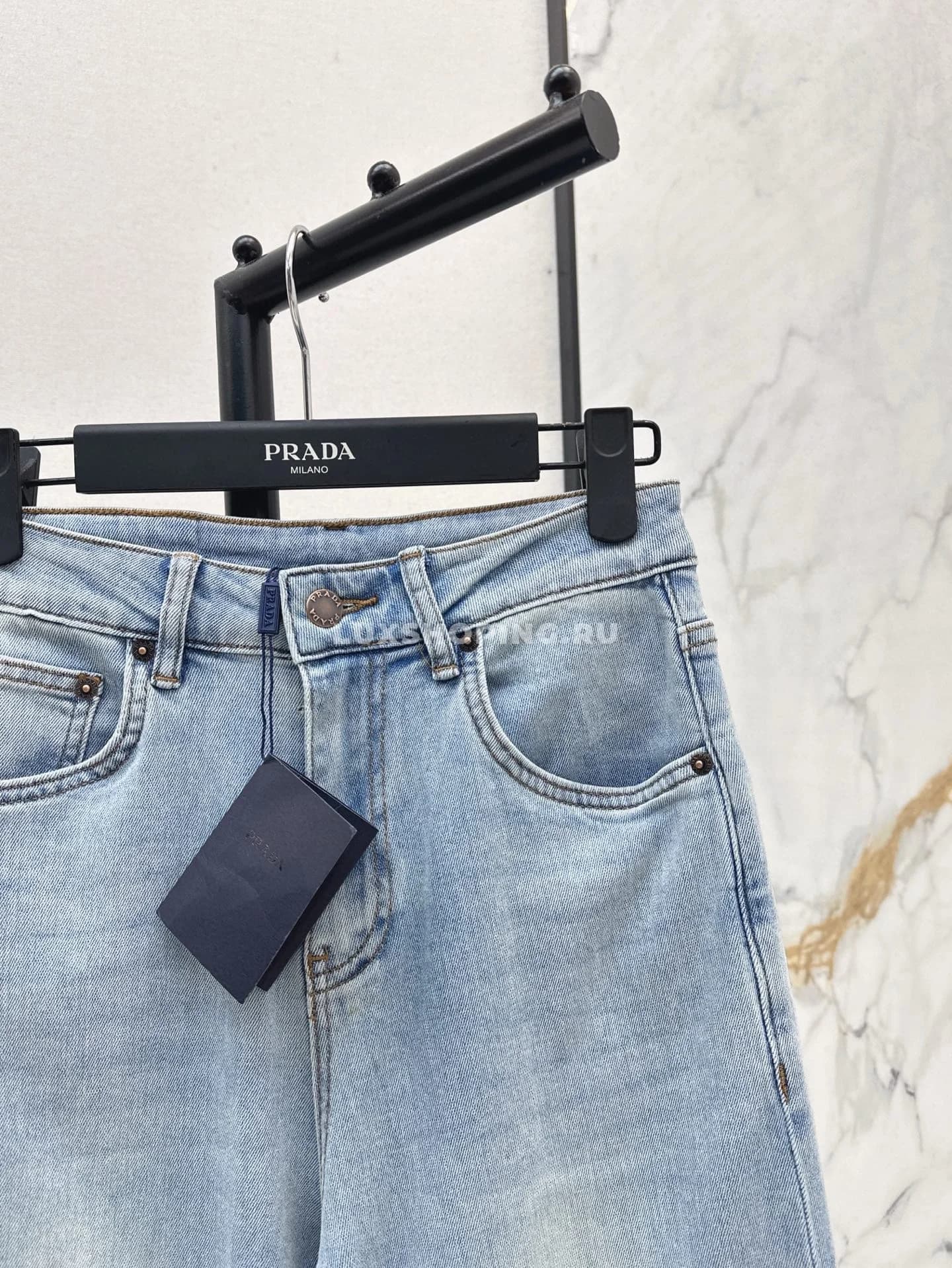 Prada Прямые джинсы с вышитым фирменным логотипом - фото 6