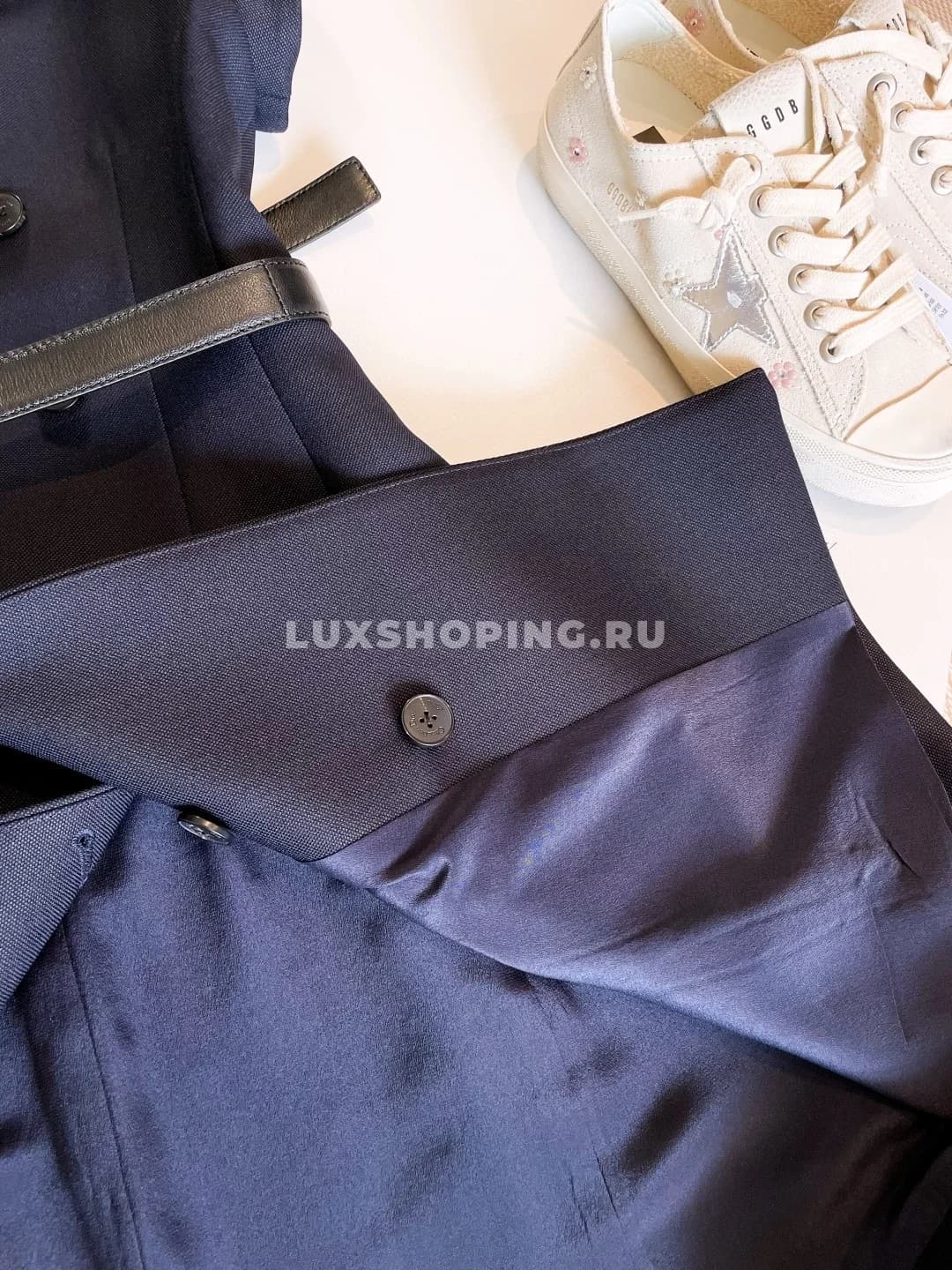 Dior Платье из мягкой овечьей шерсти с асимметричным открытым плечом - фото 14