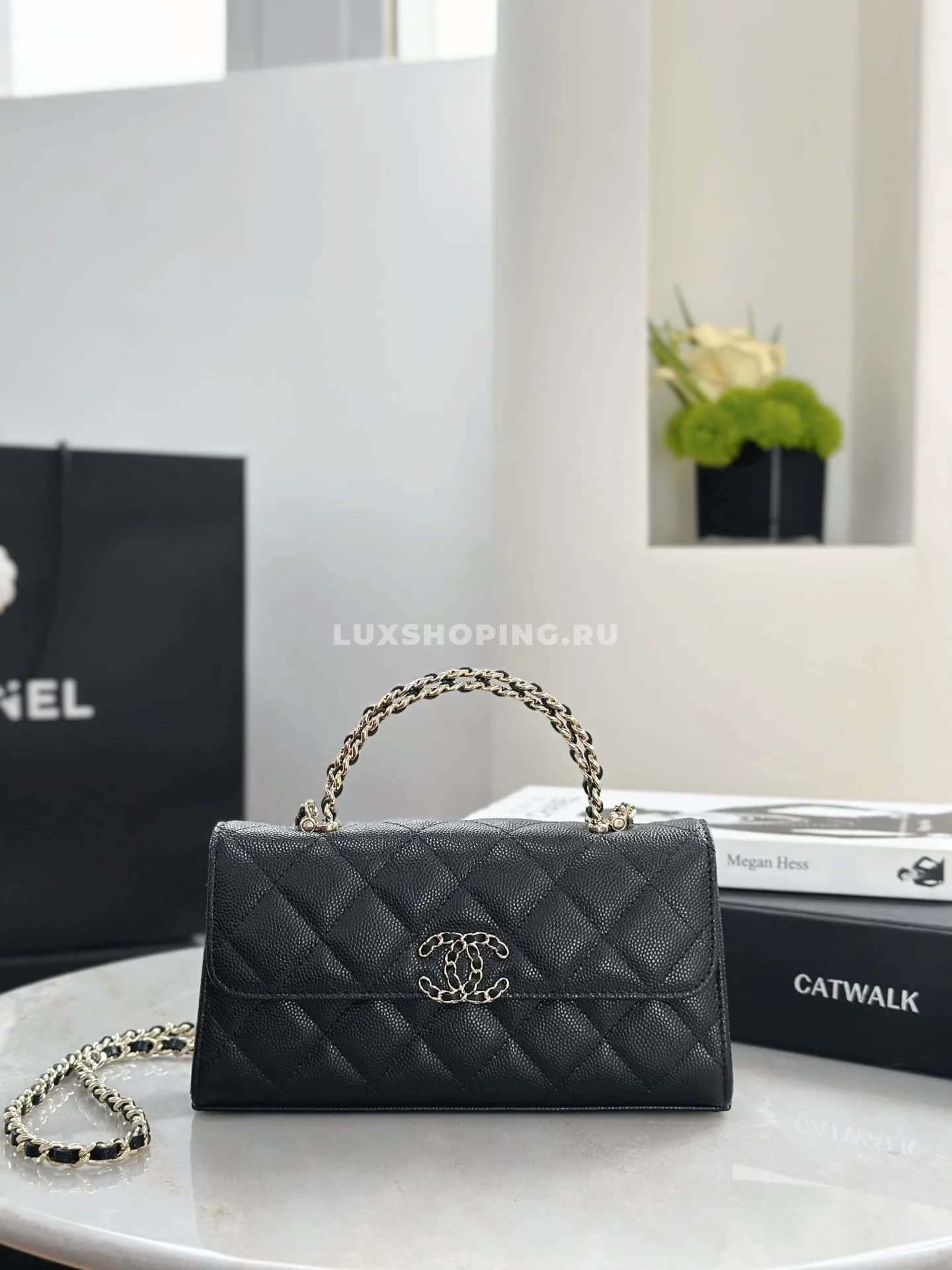 Сумка Chanel 25S с ручкой-цепочкой черная 10×18×4,5 см - фото 3