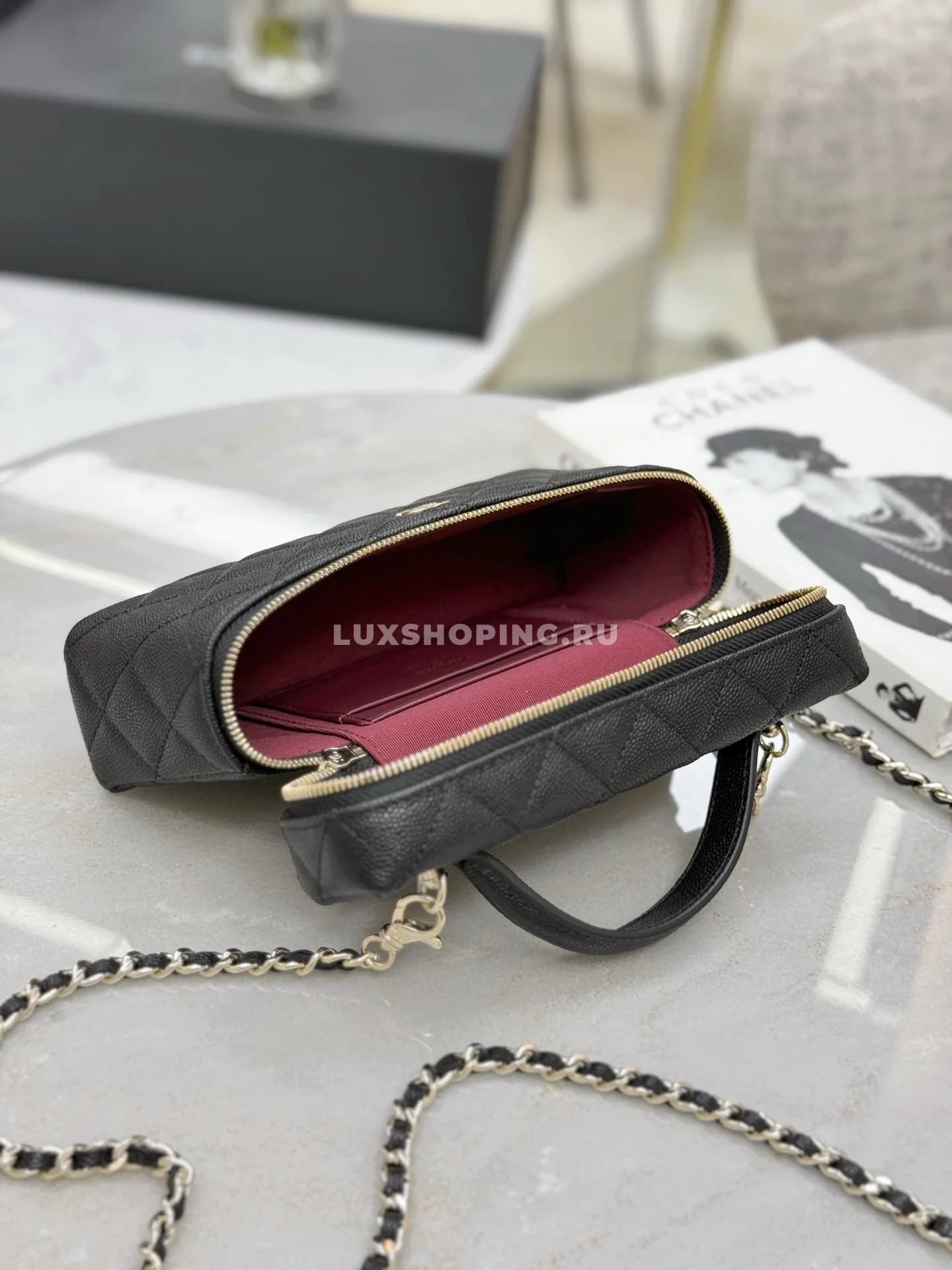 Сумка Chanel Vanity черная 17×19,5×5 см - фото 8