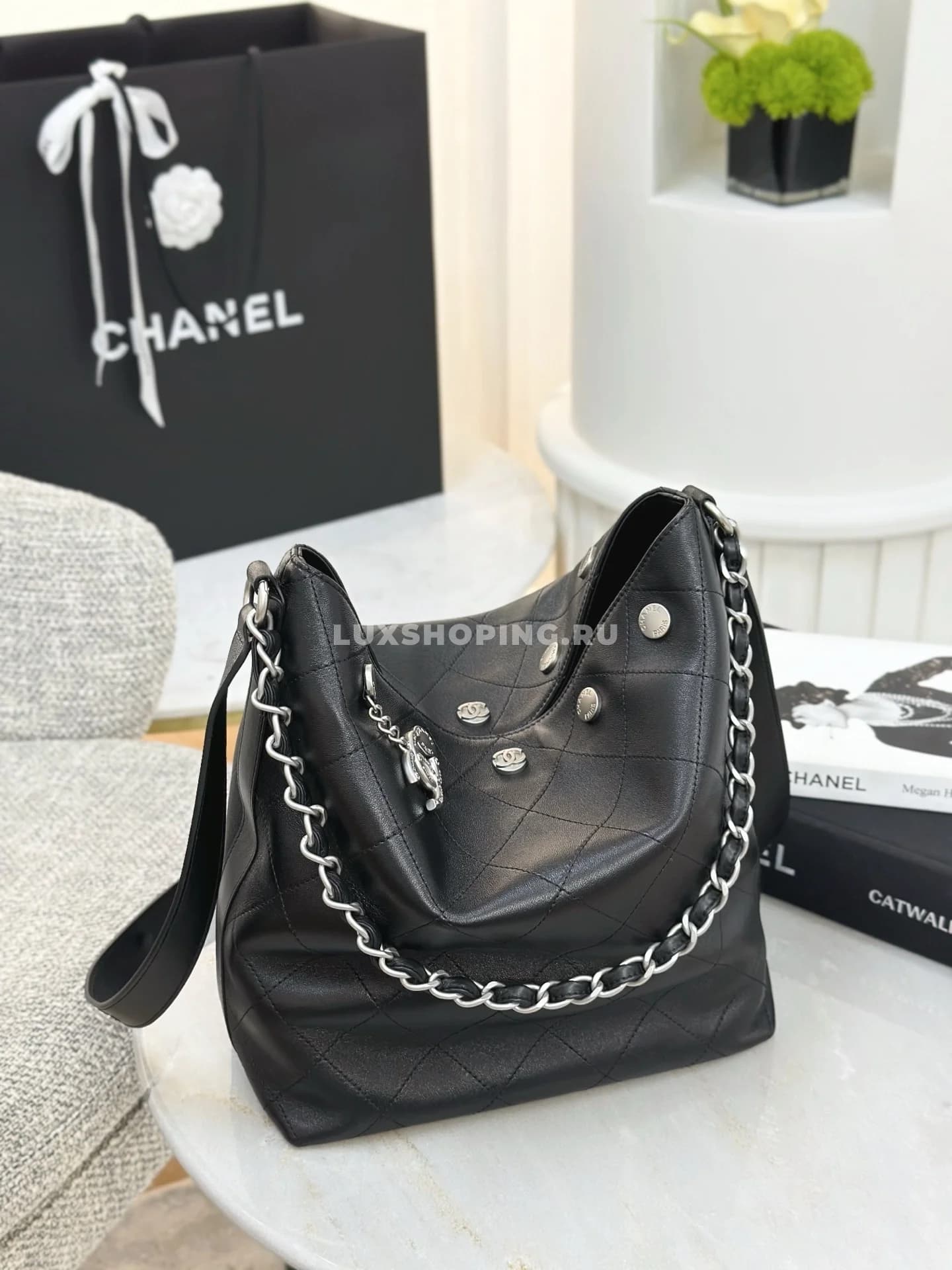 Сумка Chanel 25P Silver Coin Bucket Hobo 28×31×15 см - фото 9