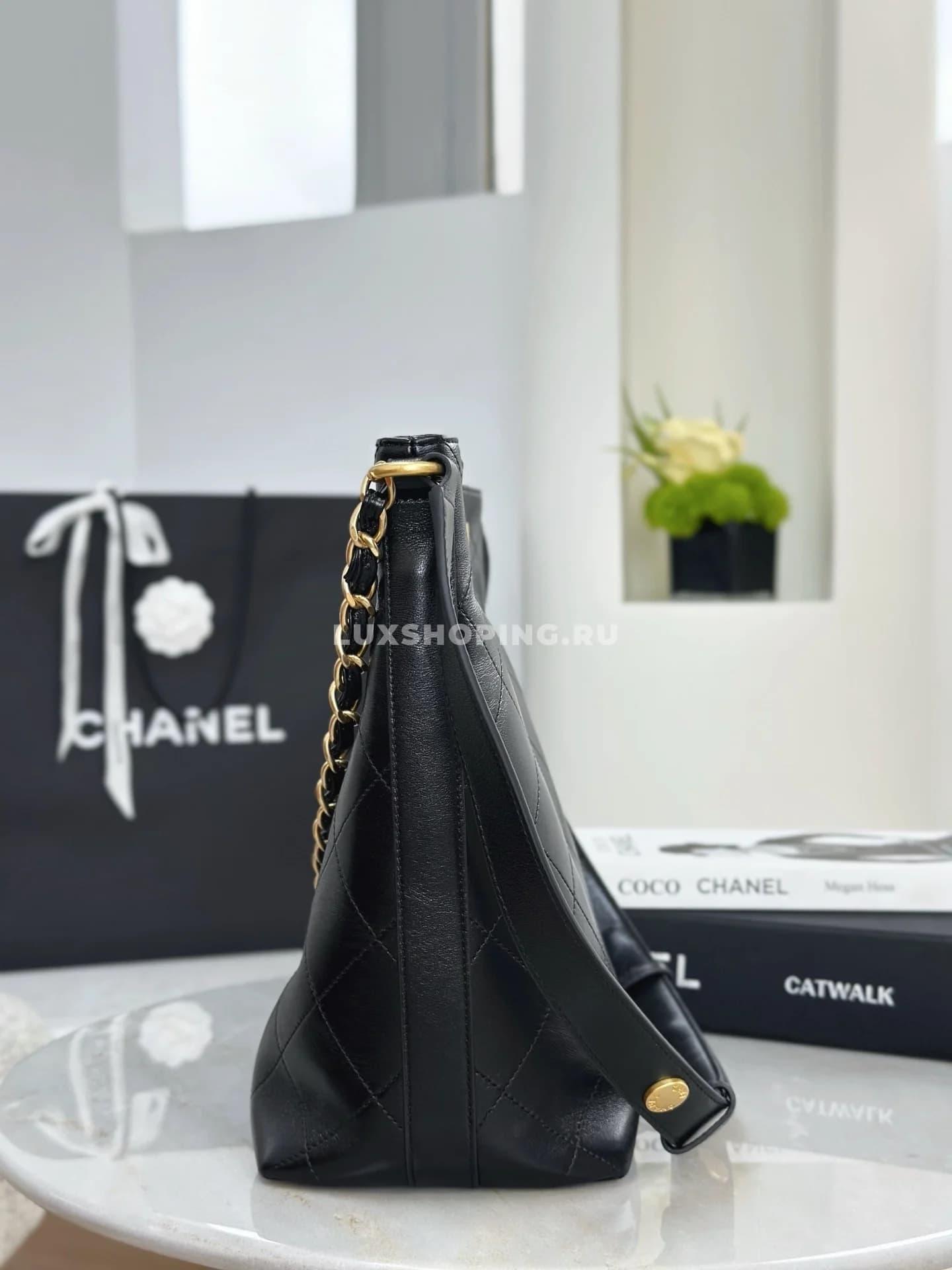 Сумка Chanel 25P Gold Coin Bucket Hobo 28×31×15 см - фото 6