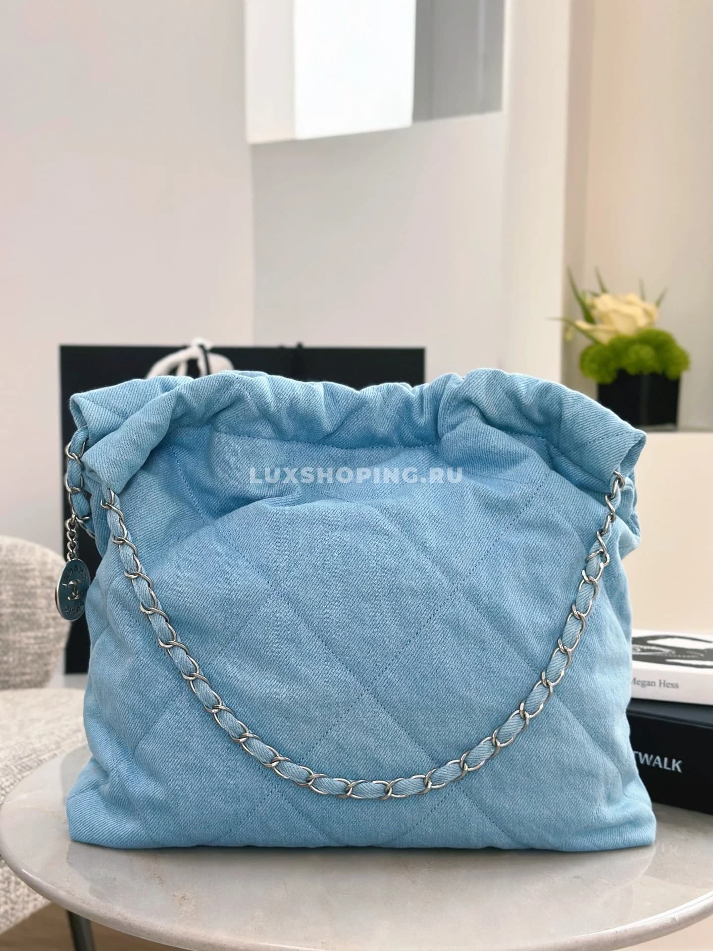 Сумка Chanel 22 джинсовая 39×42×8 см - фото 4