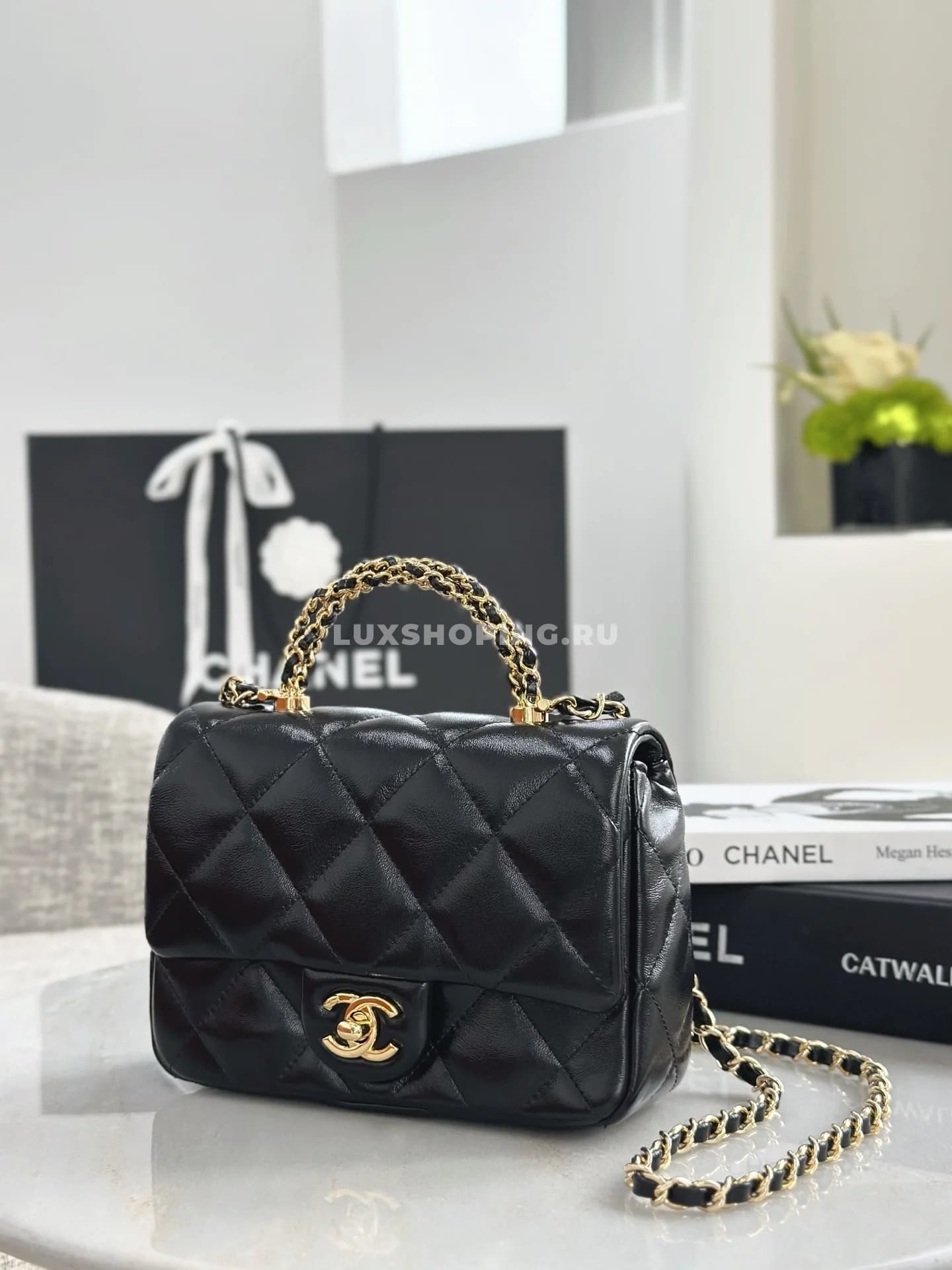 Сумка Chanel 24B Handle Flap Bag Square черная 14×19×8,5 см - фото 2