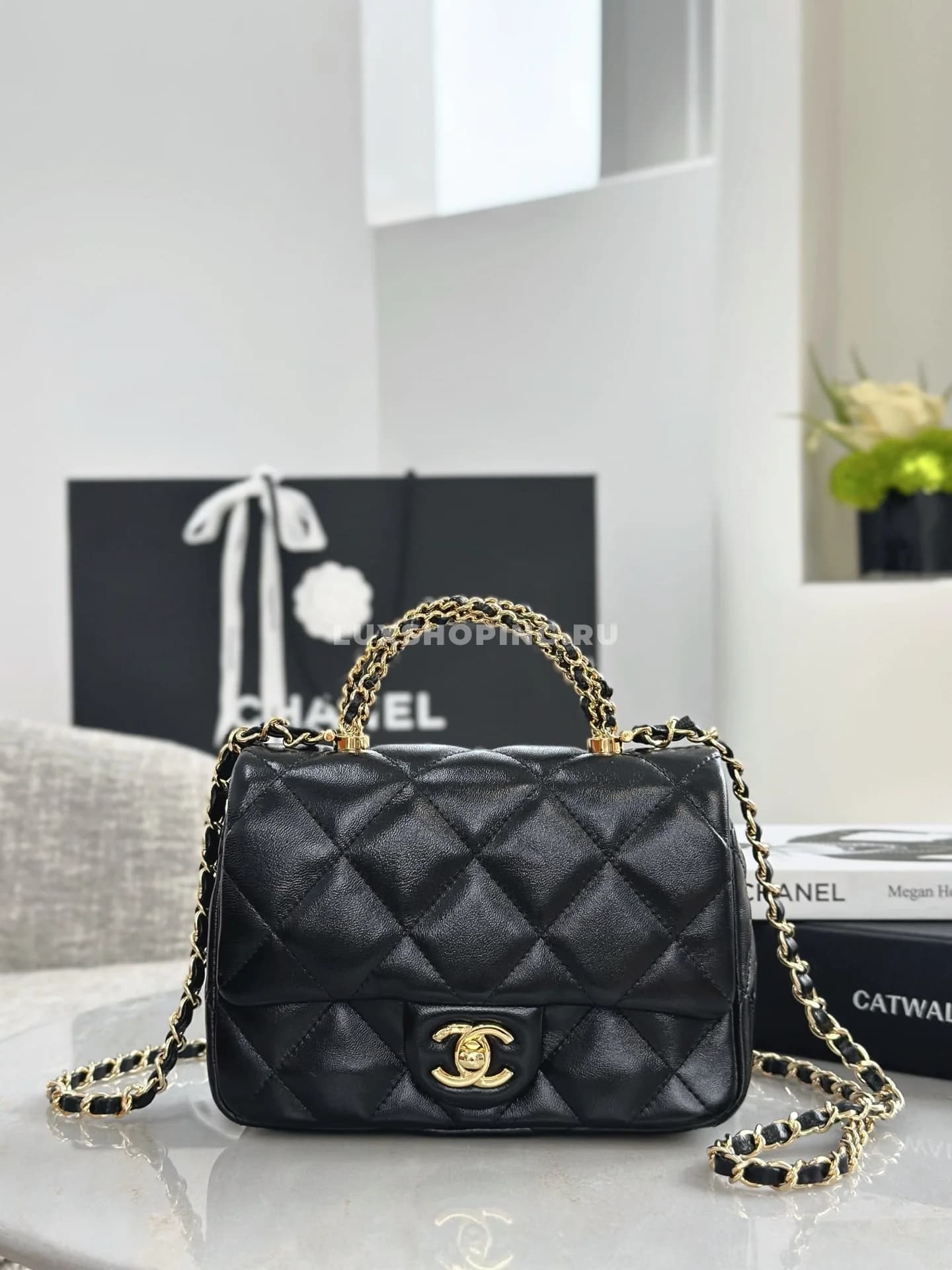 Сумка Chanel 24B Handle Flap Bag Square черная 14×19×8,5 см - фото 4