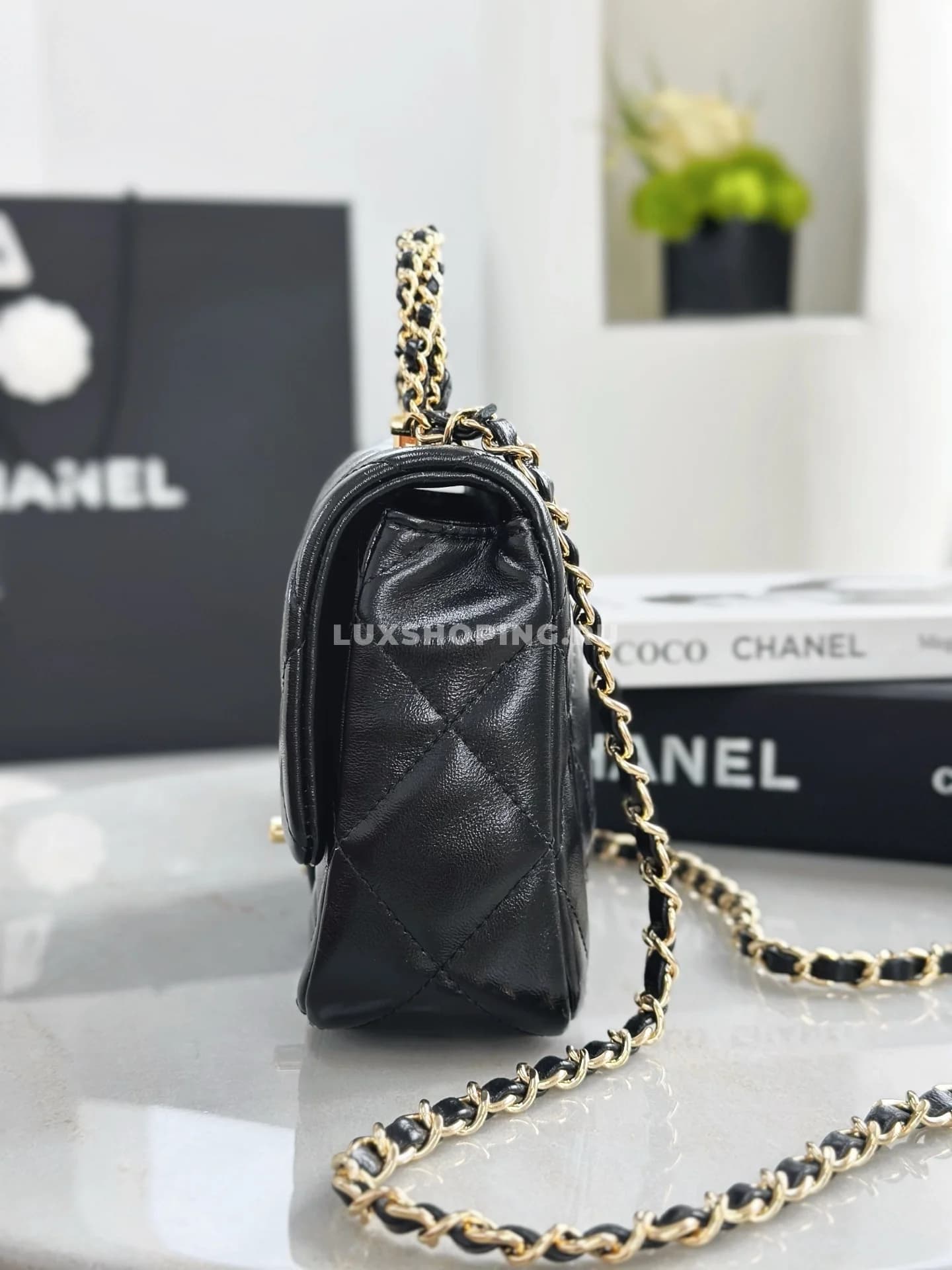 Сумка Chanel 24B Handle Flap Bag Square черная 14×19×8,5 см - фото 7