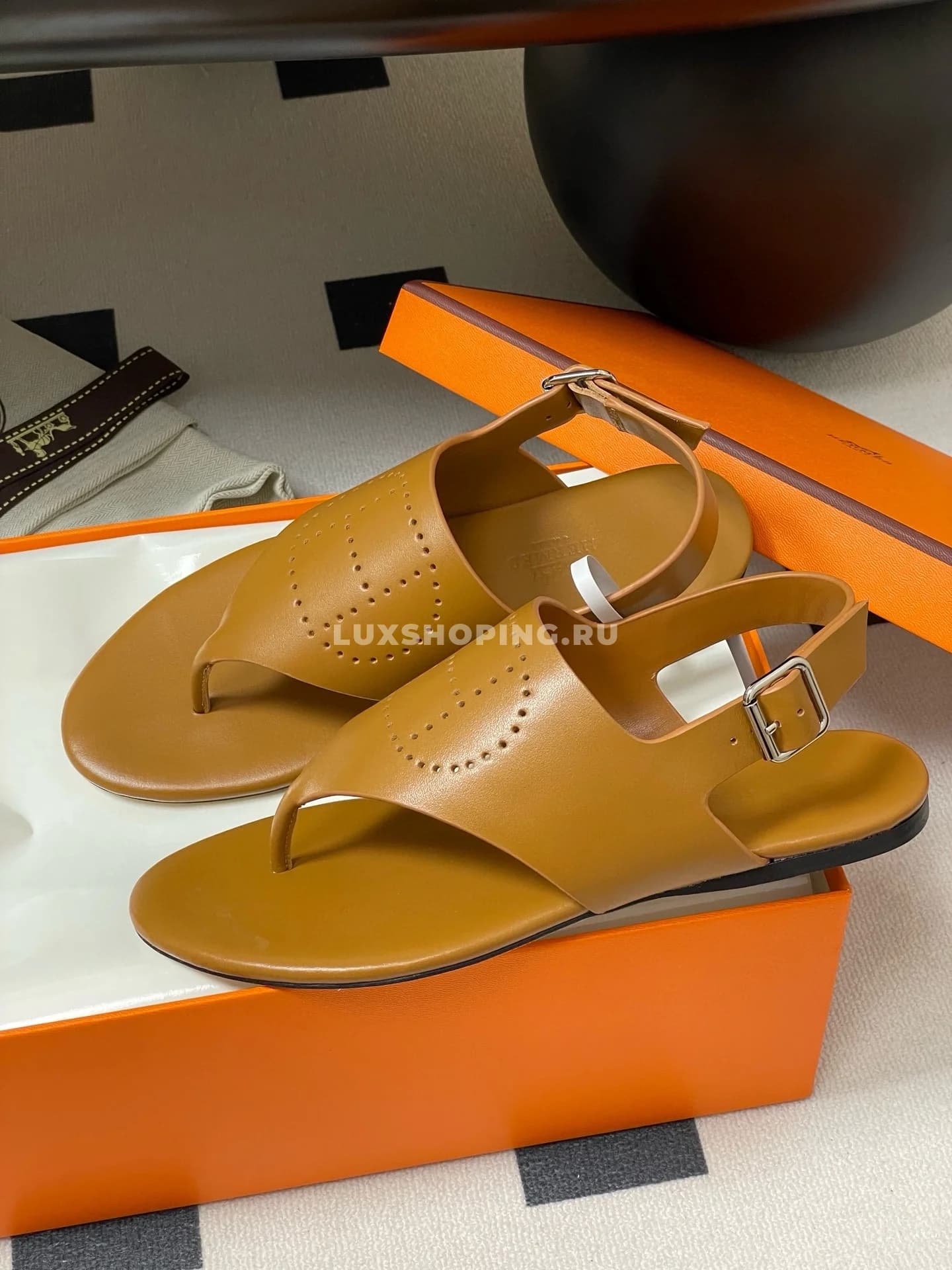 Hermes шлёпанцы-вьетнамки Kola Thong из кожи с открытой пяткой - фото 5