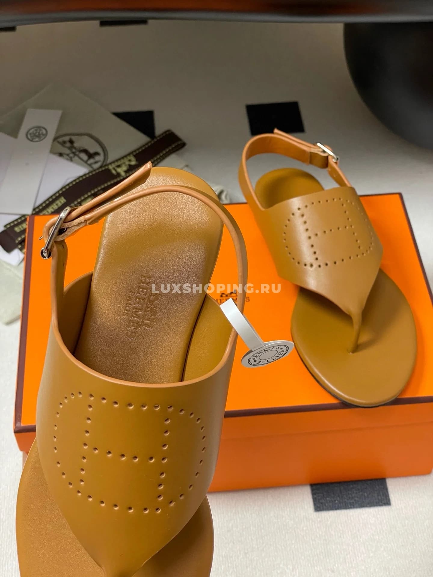 Hermes шлёпанцы-вьетнамки Kola Thong из кожи с открытой пяткой - фото 8