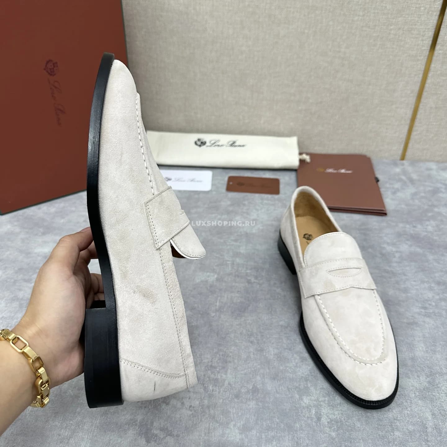 Лоферы Loro Piana белые замшевые - фото 5