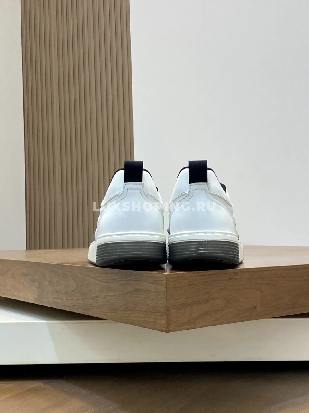 Белые кроссовки Chanel Spring-Summer 2025 - фото 5