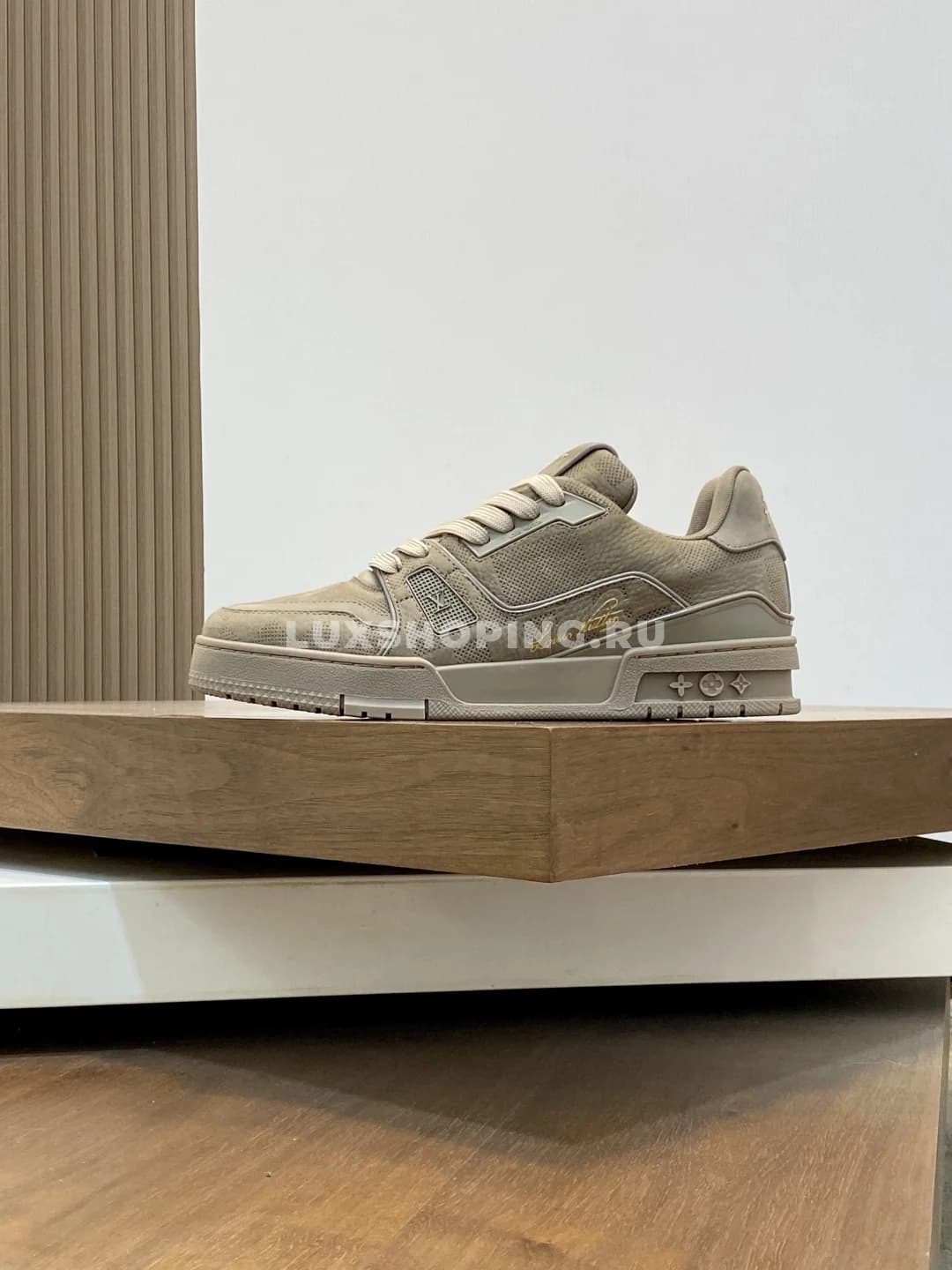 Мужские кроссовки Louis Vuitton Trainer песочные - фото 6