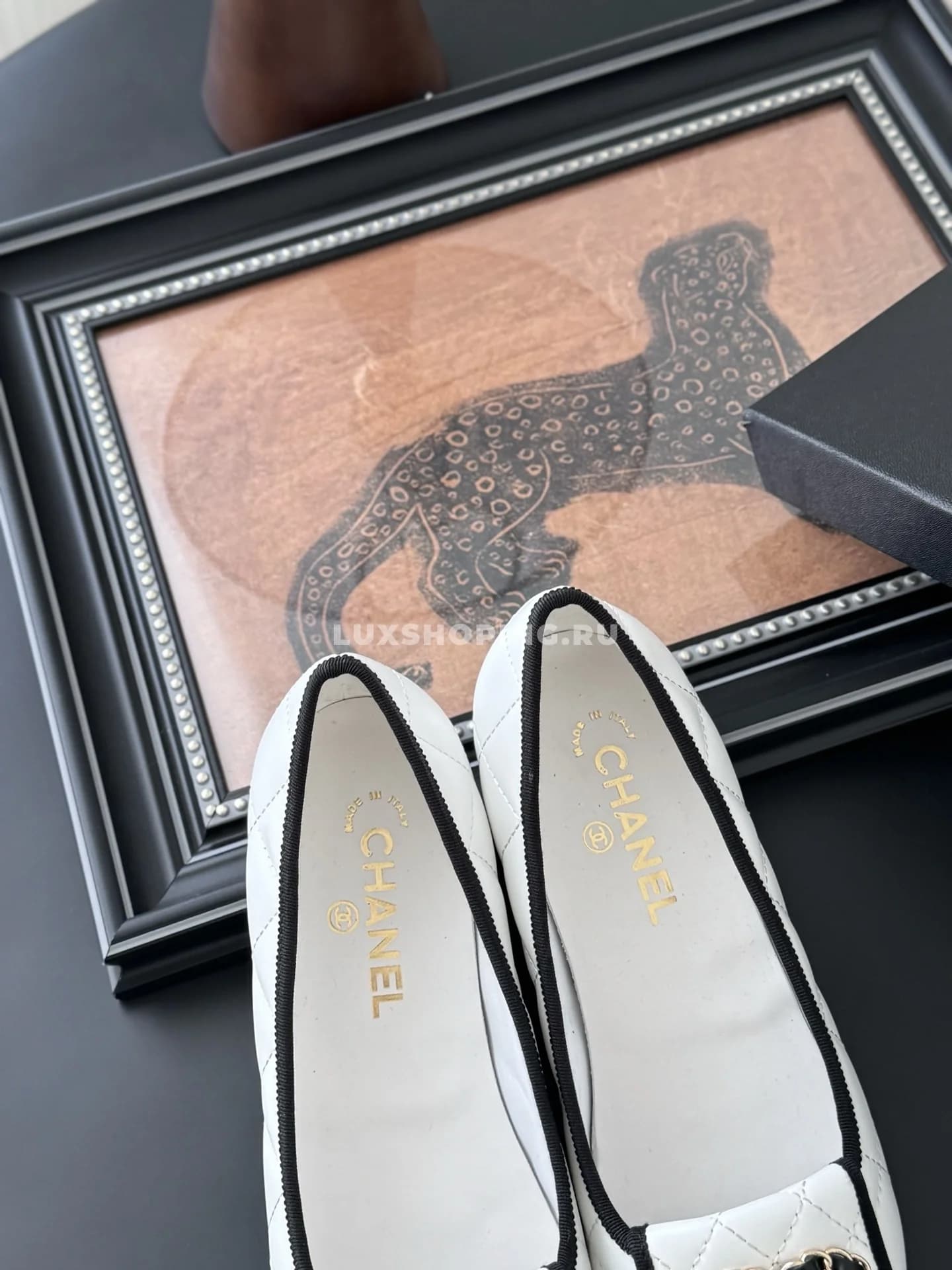 Белые балетки Chanel Camellia - фото 4