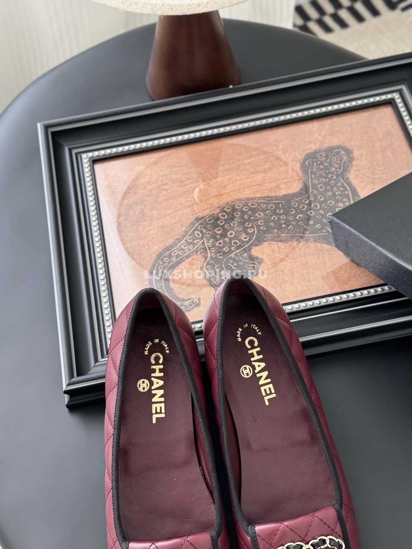 Бордовые балетки Chanel Camellia - фото 4