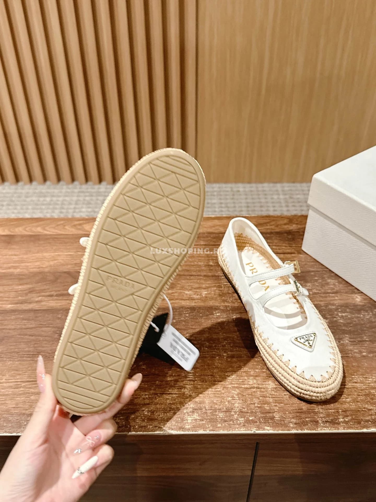 Белые балетки Prada Mary Jane Raffia - фото 5