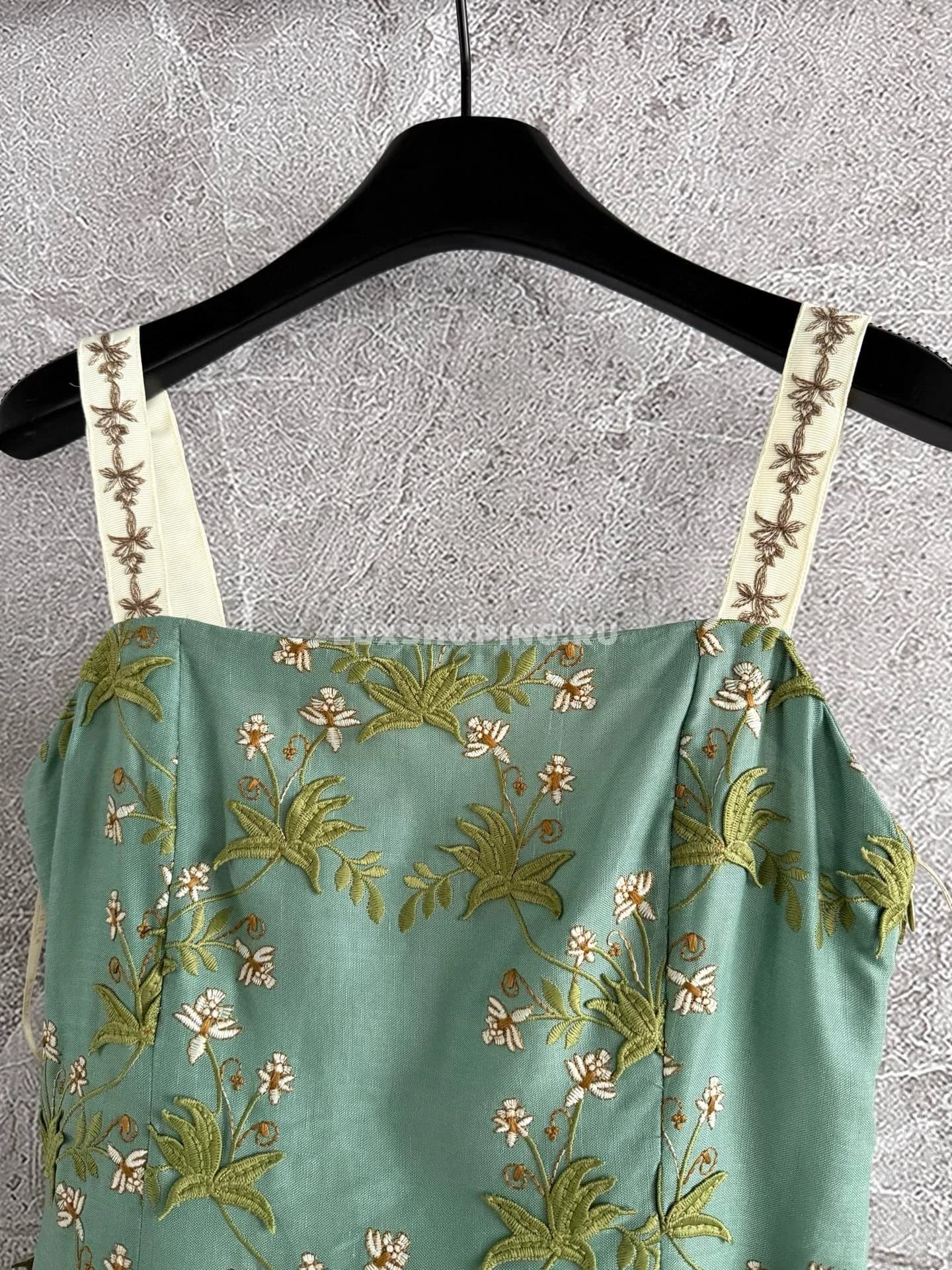 Agua Элегантное летнее платье с вышивкой - фото 7