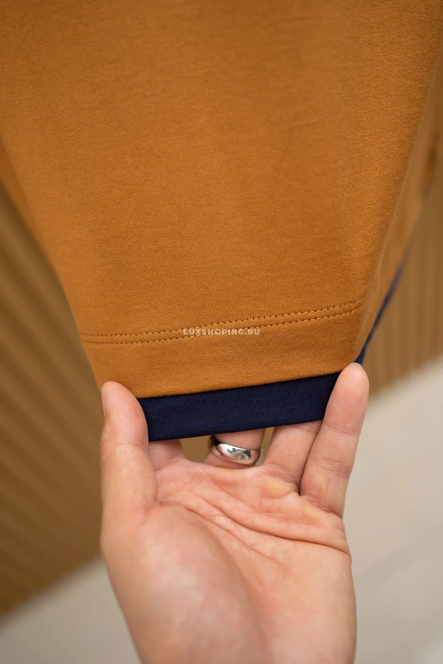 Футболка Brioni Caramel Logo T-Shirt - фото 9