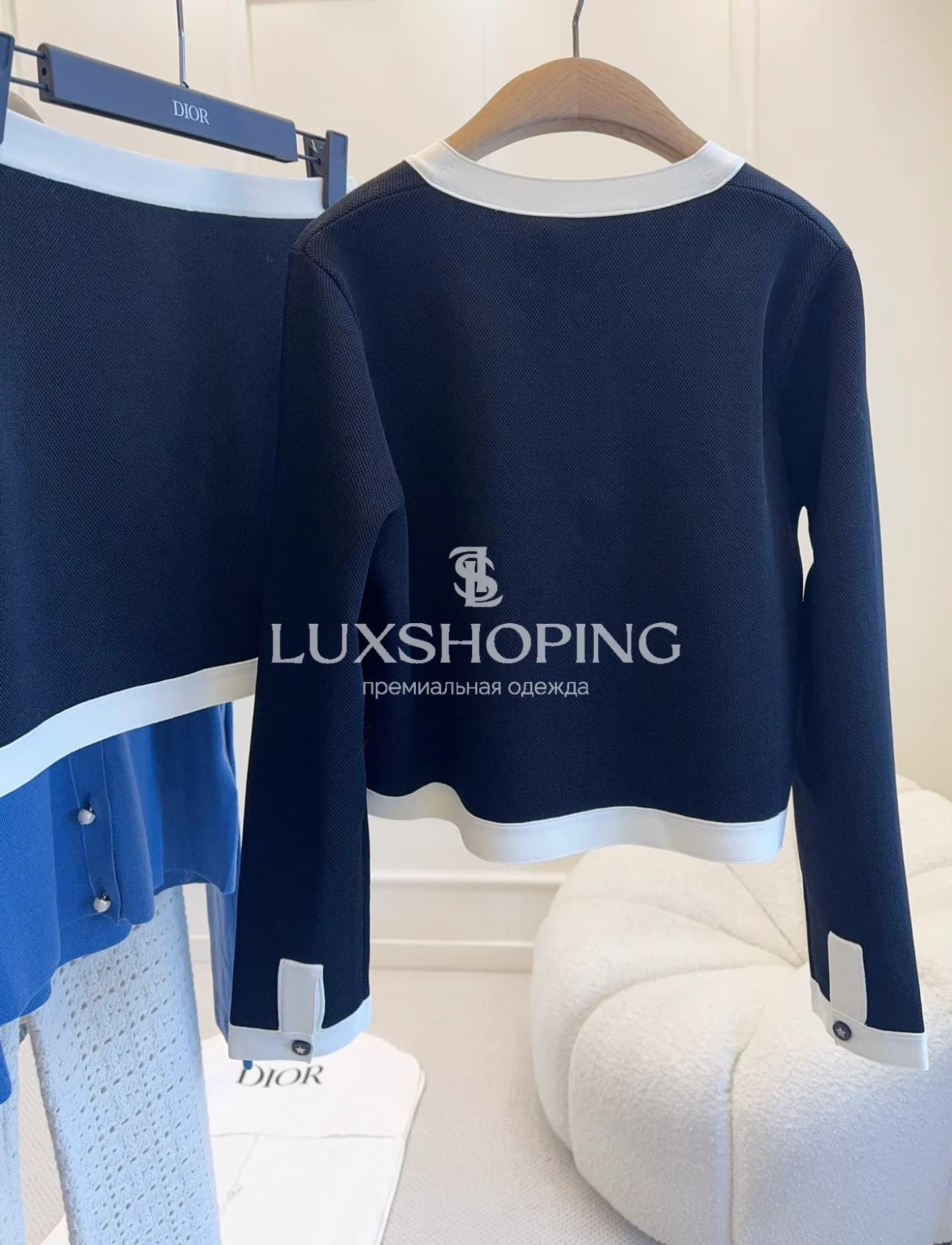 Трикотажный костюм юбка и жакет - фото 5