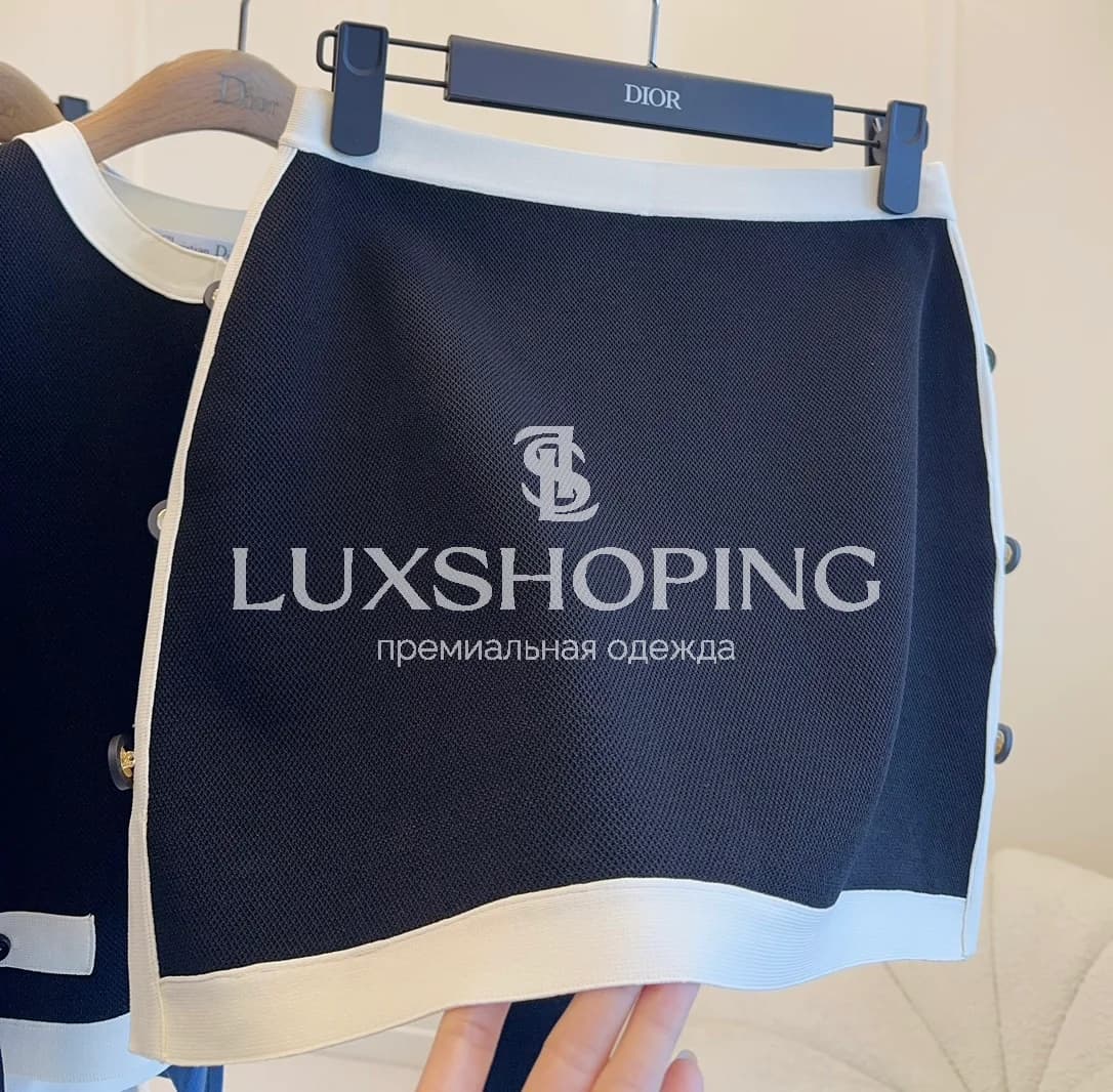 Трикотажный костюм юбка и жакет - фото 7