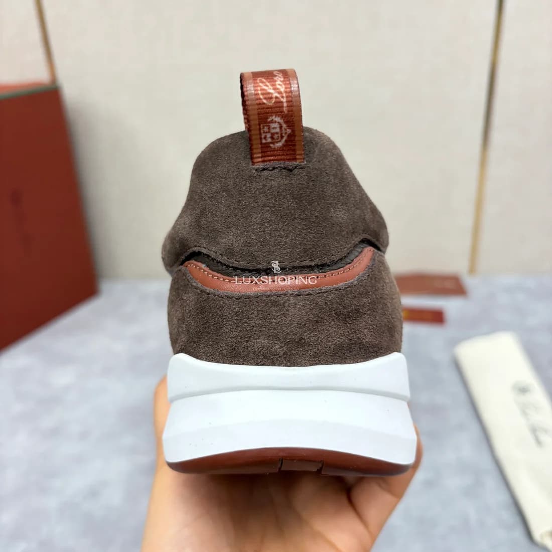 Кроссовки Loro Piana темно-коричневые - фото 10