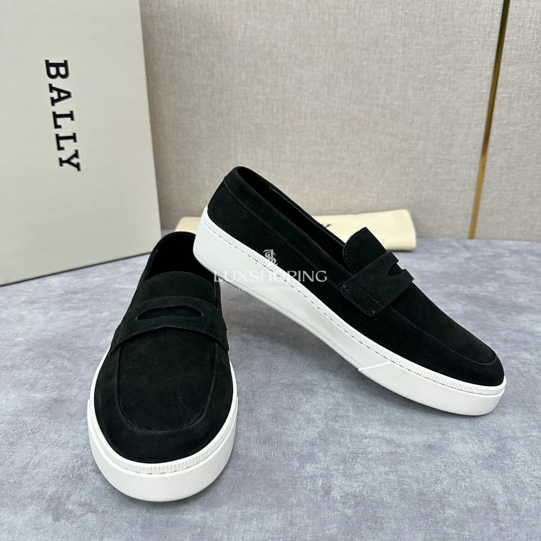 Слипоны Bally мужские черные на белой подошве - фото 8