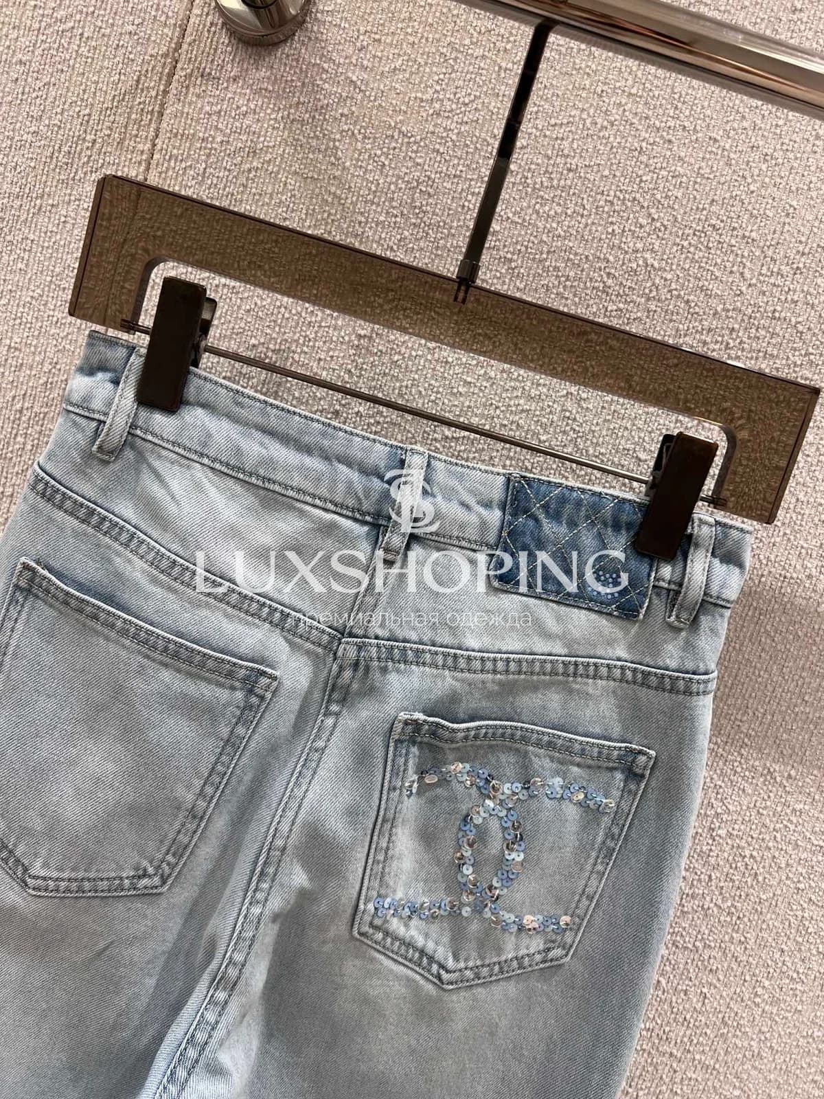 Джинсы Chanel с декором страз - фото 5