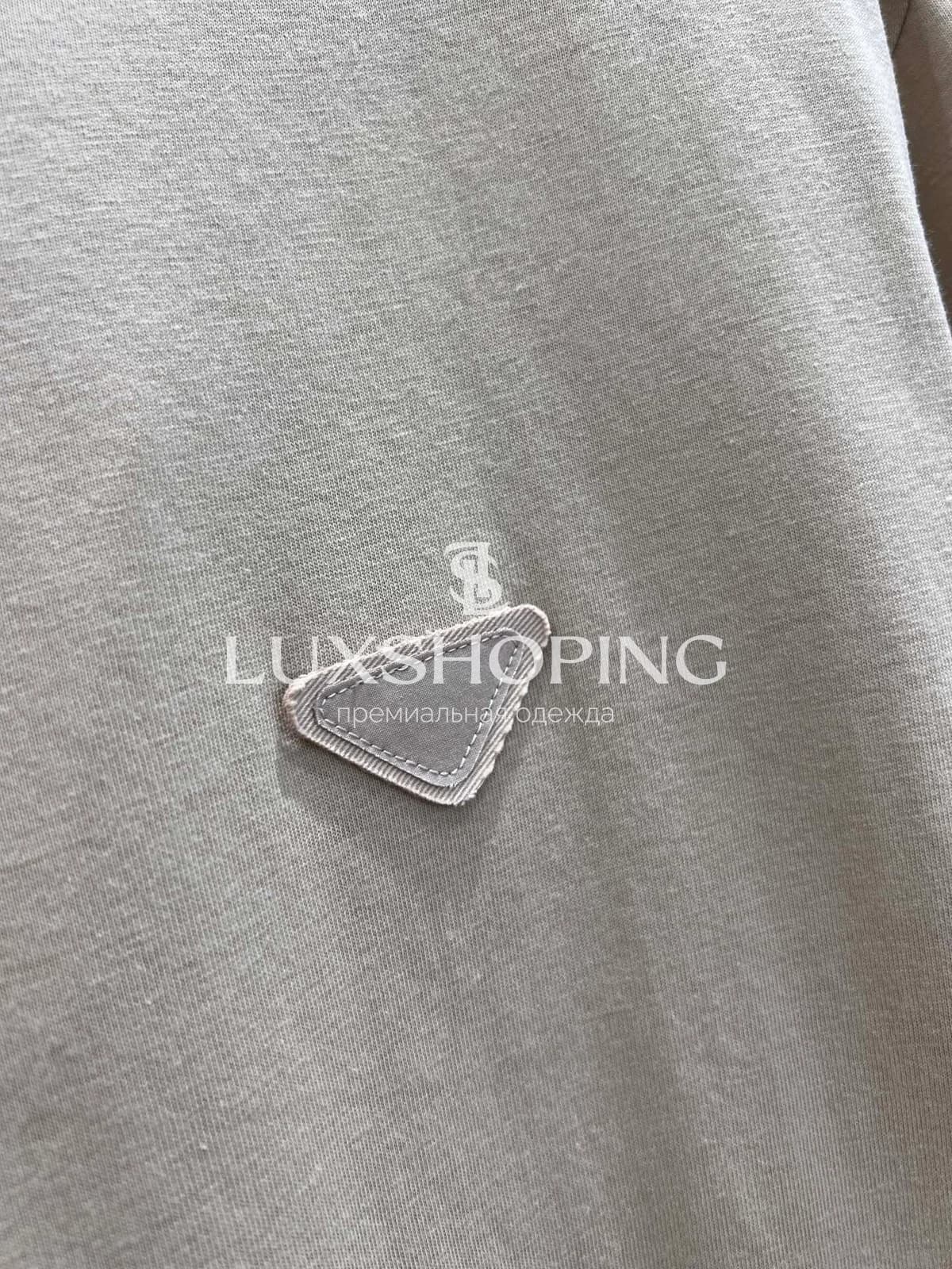 Футболка Prada двухслойная с нашивкой хаки - фото 6