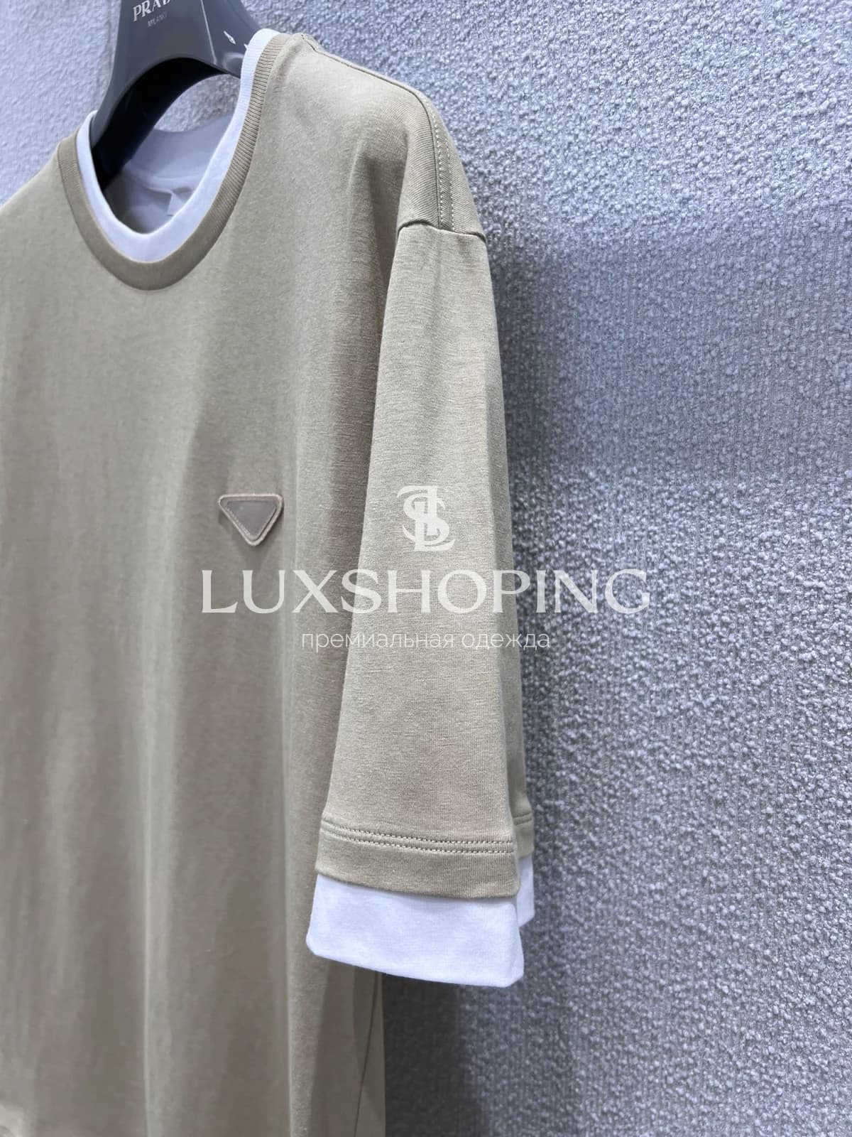 Футболка Prada двухслойная с нашивкой хаки - фото 7