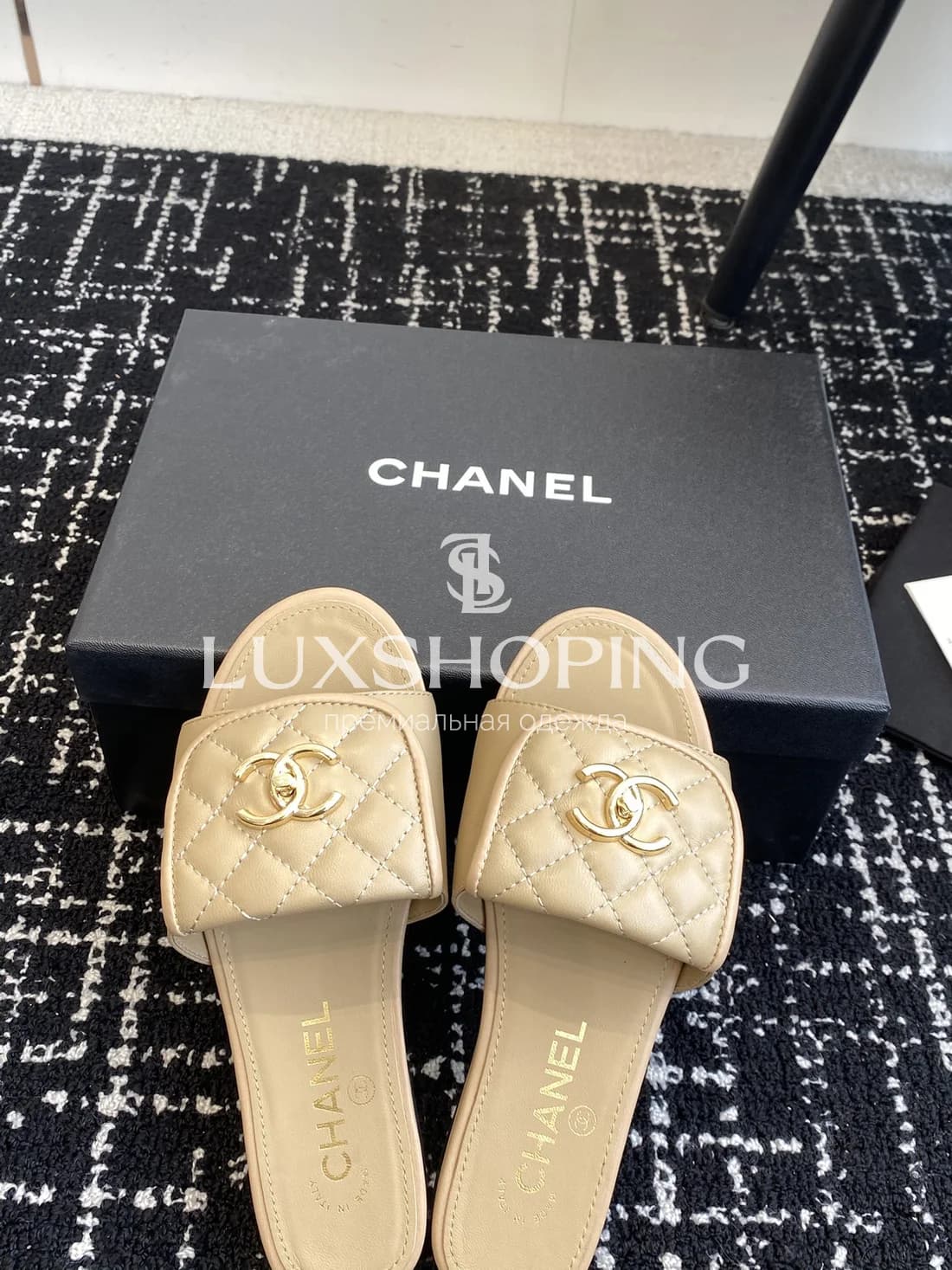 Шлепанцы Chanel Кожаный Бежевый Шик - фото 5