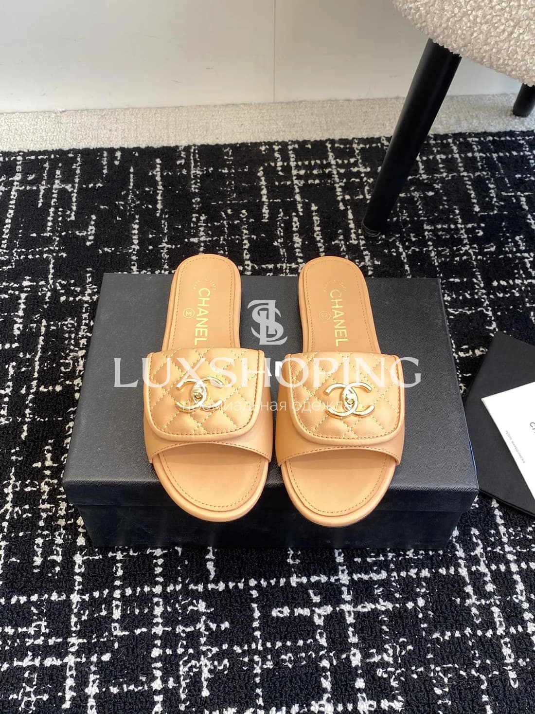 Шлепанцы Chanel Кожаный Персиковый Шарм - фото 2