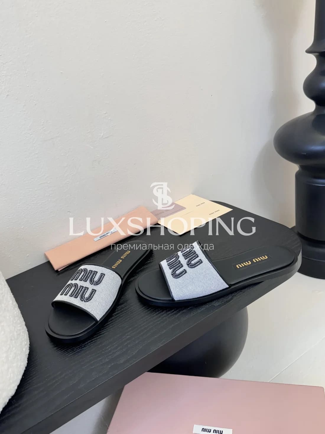 Шлепанцы Miu Miu Плетеный Серый Шик - фото 3