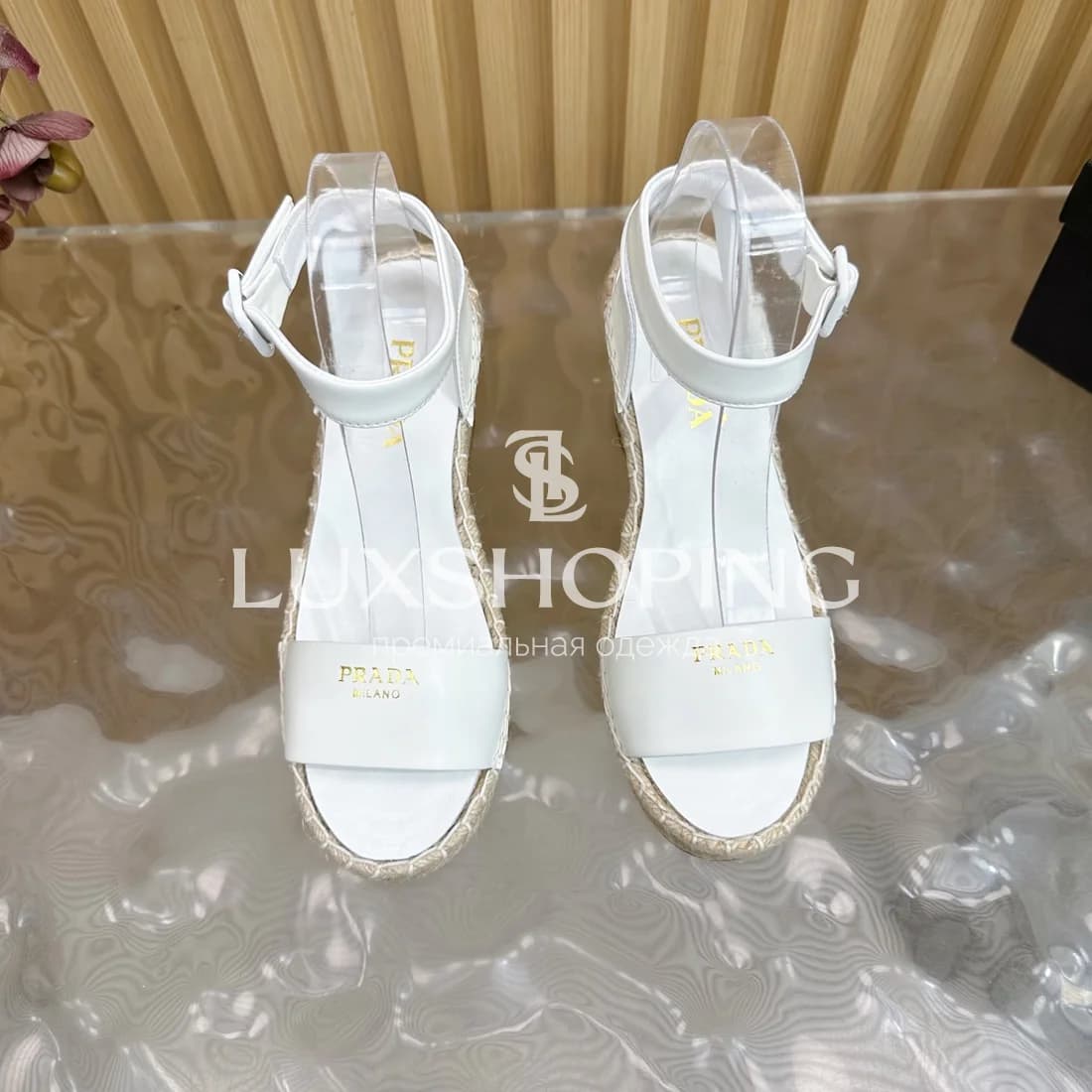 Босоножки на танкетке Prada Белые - фото 6