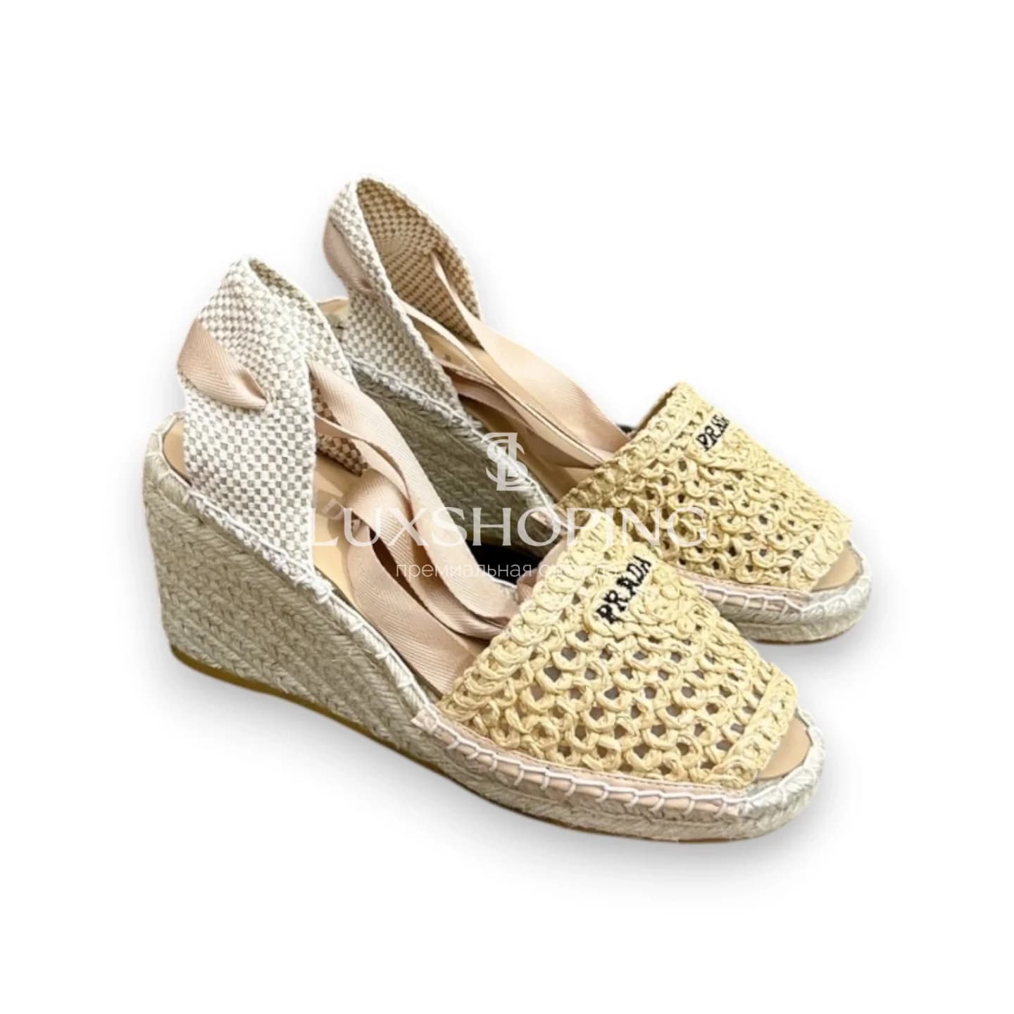 Босоножки на танкетке Prada Соломенные Бежевые