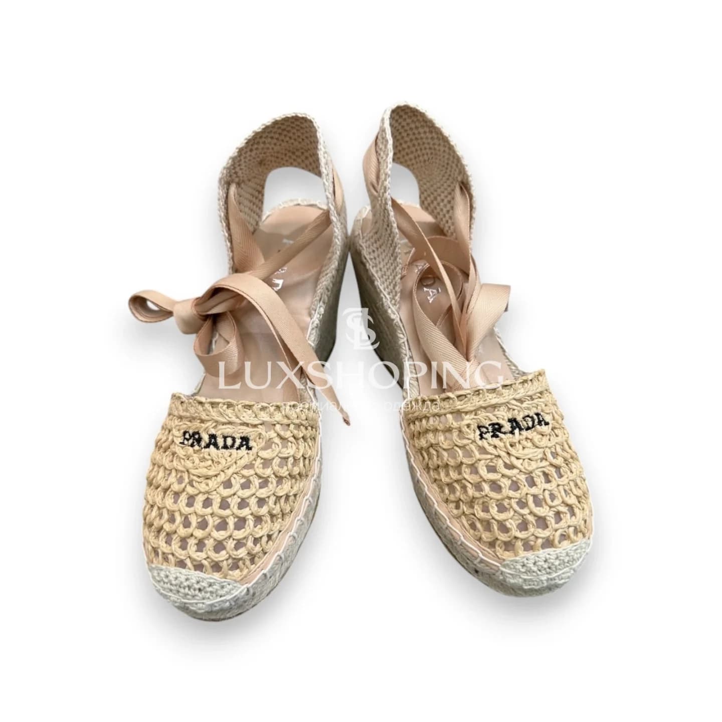 Босоножки на танкетке Prada с Вязкой Бежевые