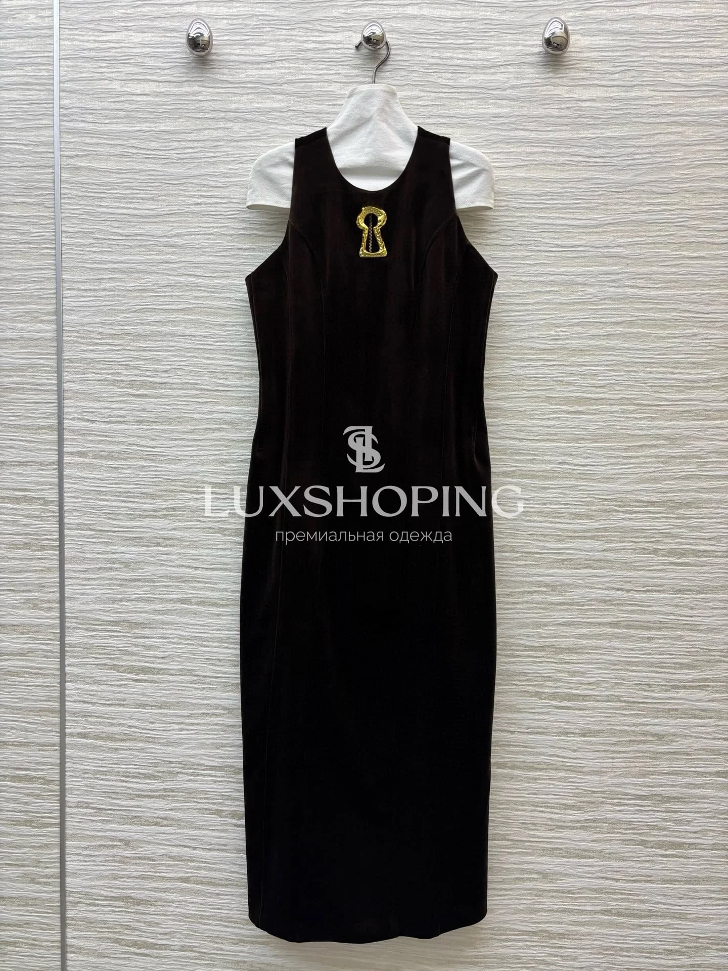 Maison Schiaparelli бархатное платье миди с золотыми акцентами - фото 2