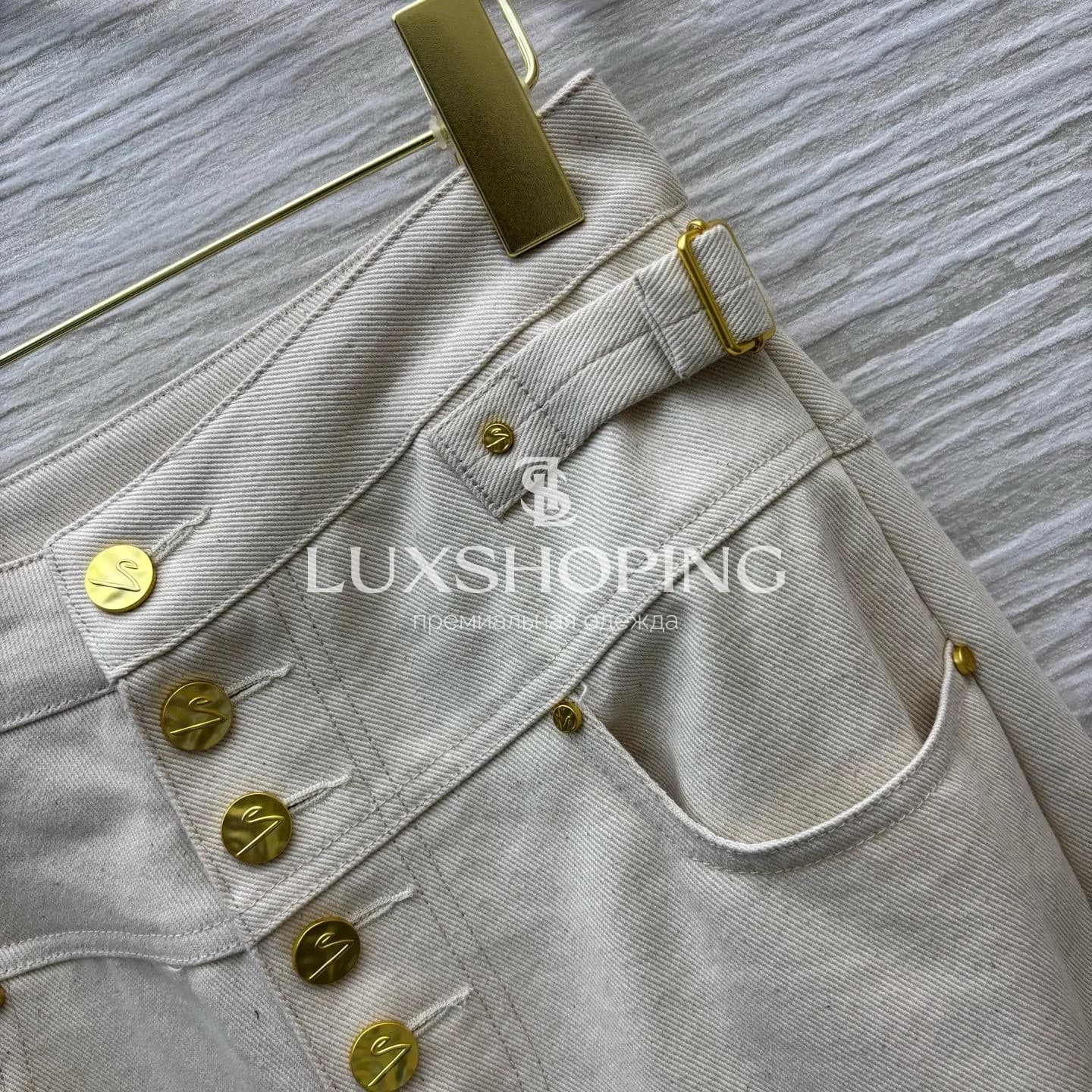 Белые Джинсы Maison Schiaparelli с фигурными пуговицами - фото 6