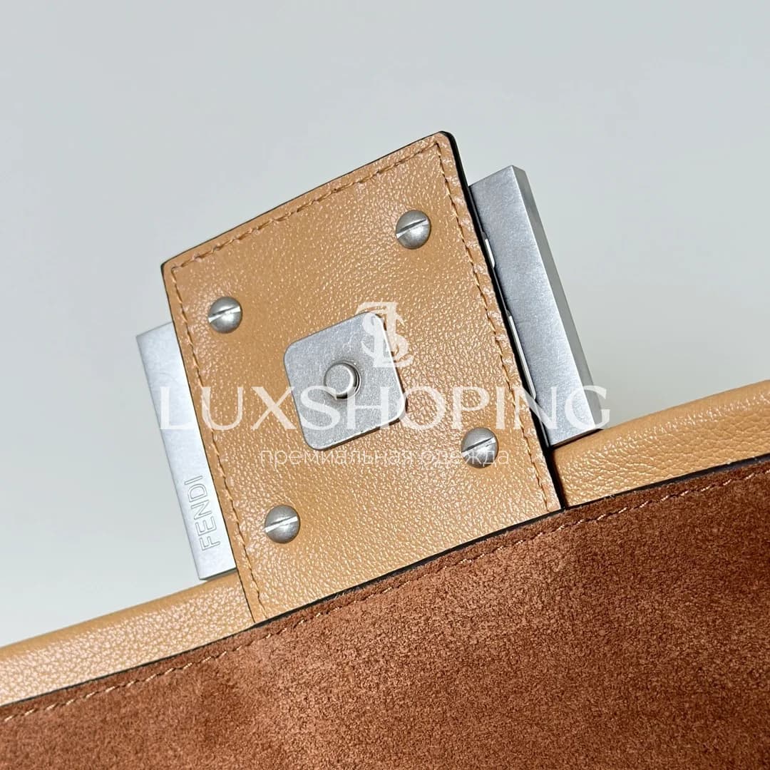 Сумка Fendi Baguette большая коричневая 40×7×18.5 см - фото 8