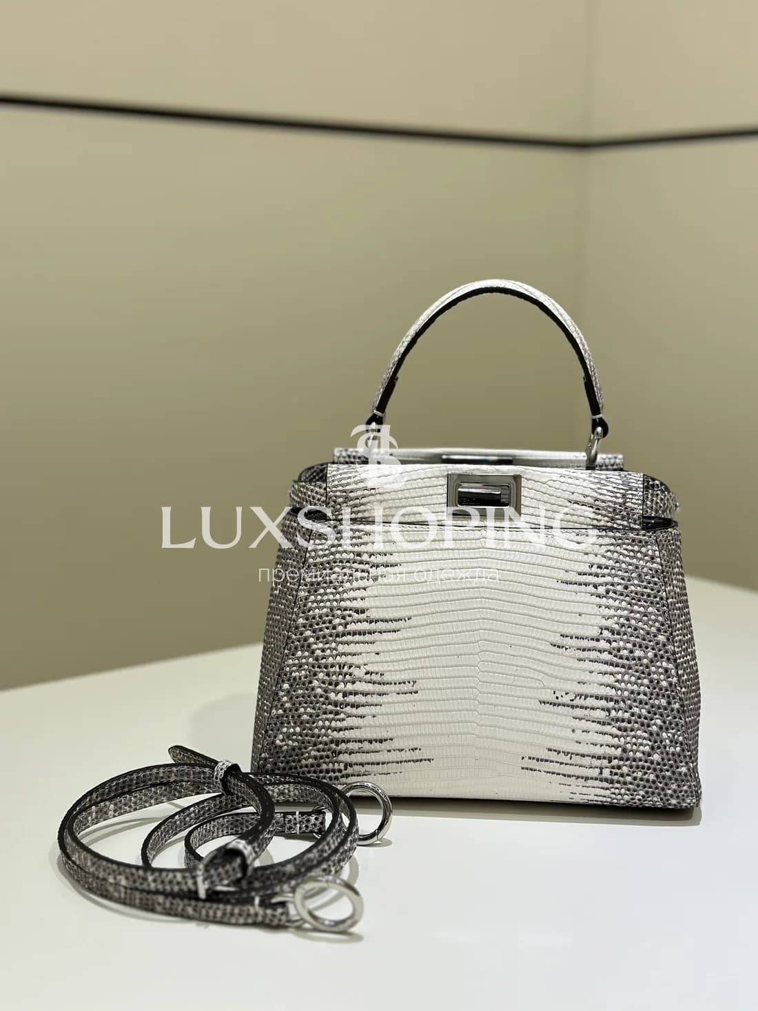 Сумка Fendi Peekaboo ящерица 23×19×11 см - фото 3