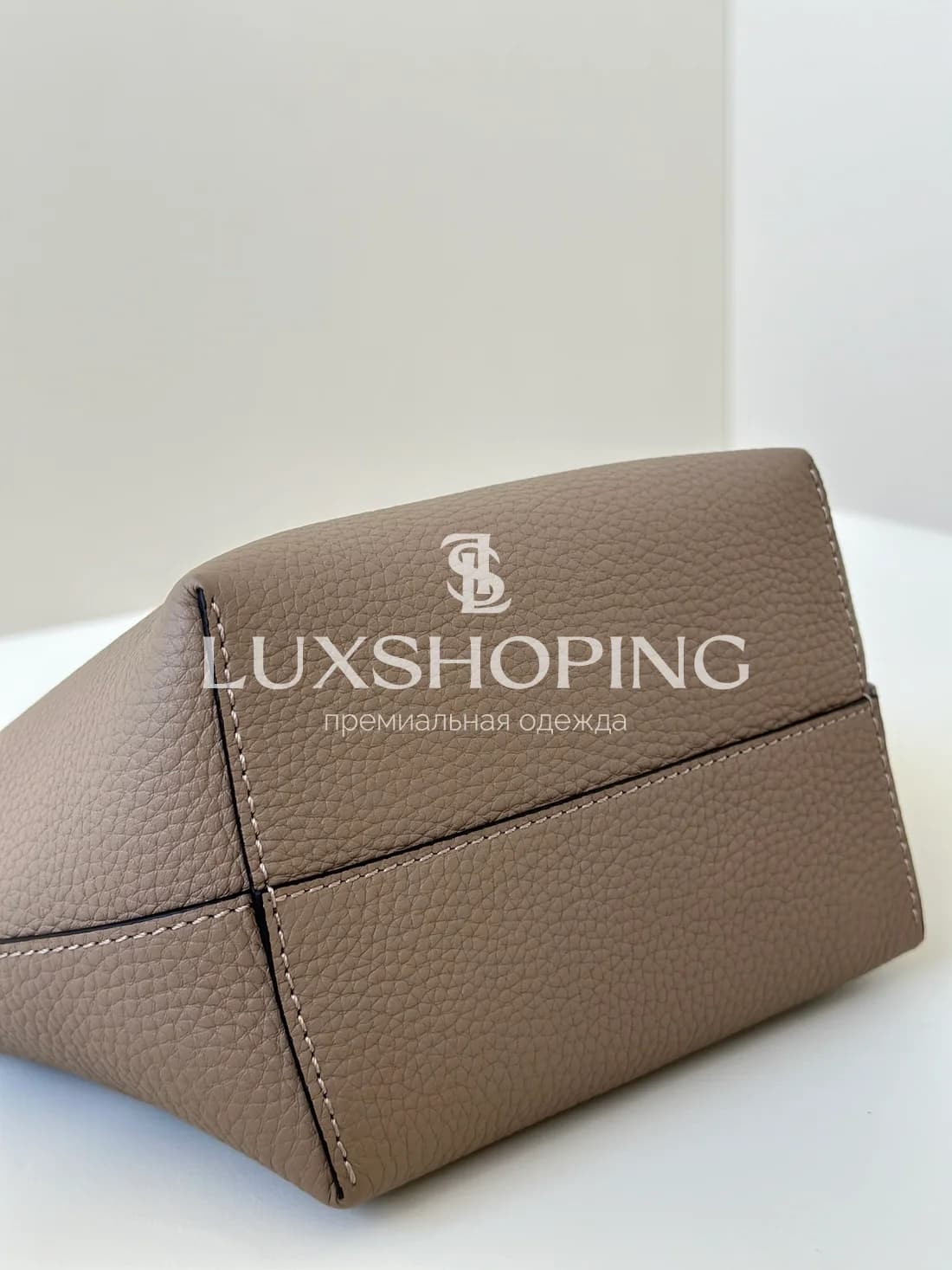 Сумка Fendi Mini Roll бежевая 15.5×11×13 см - фото 3